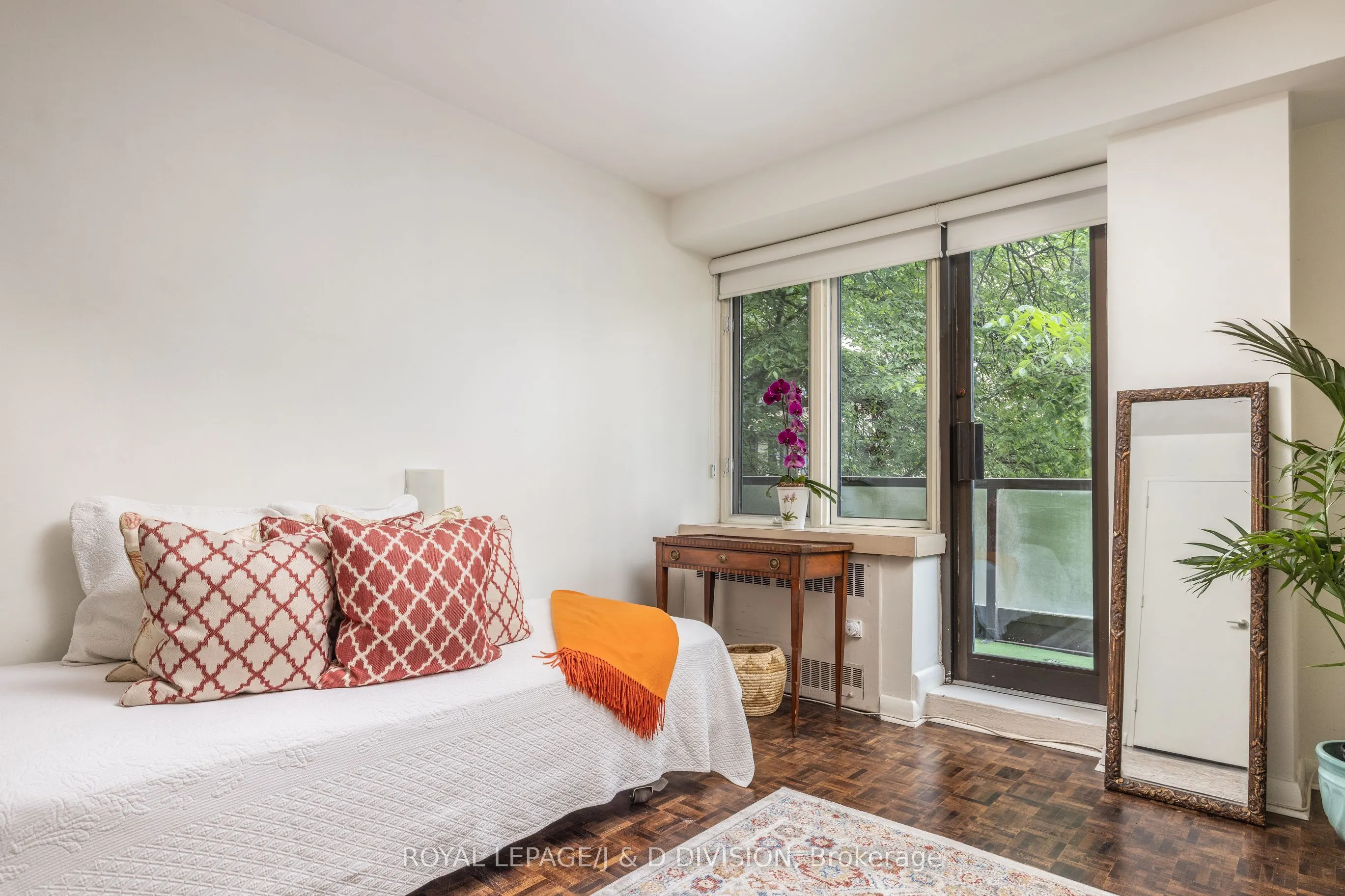 120 Rosedale Valley Road, #201