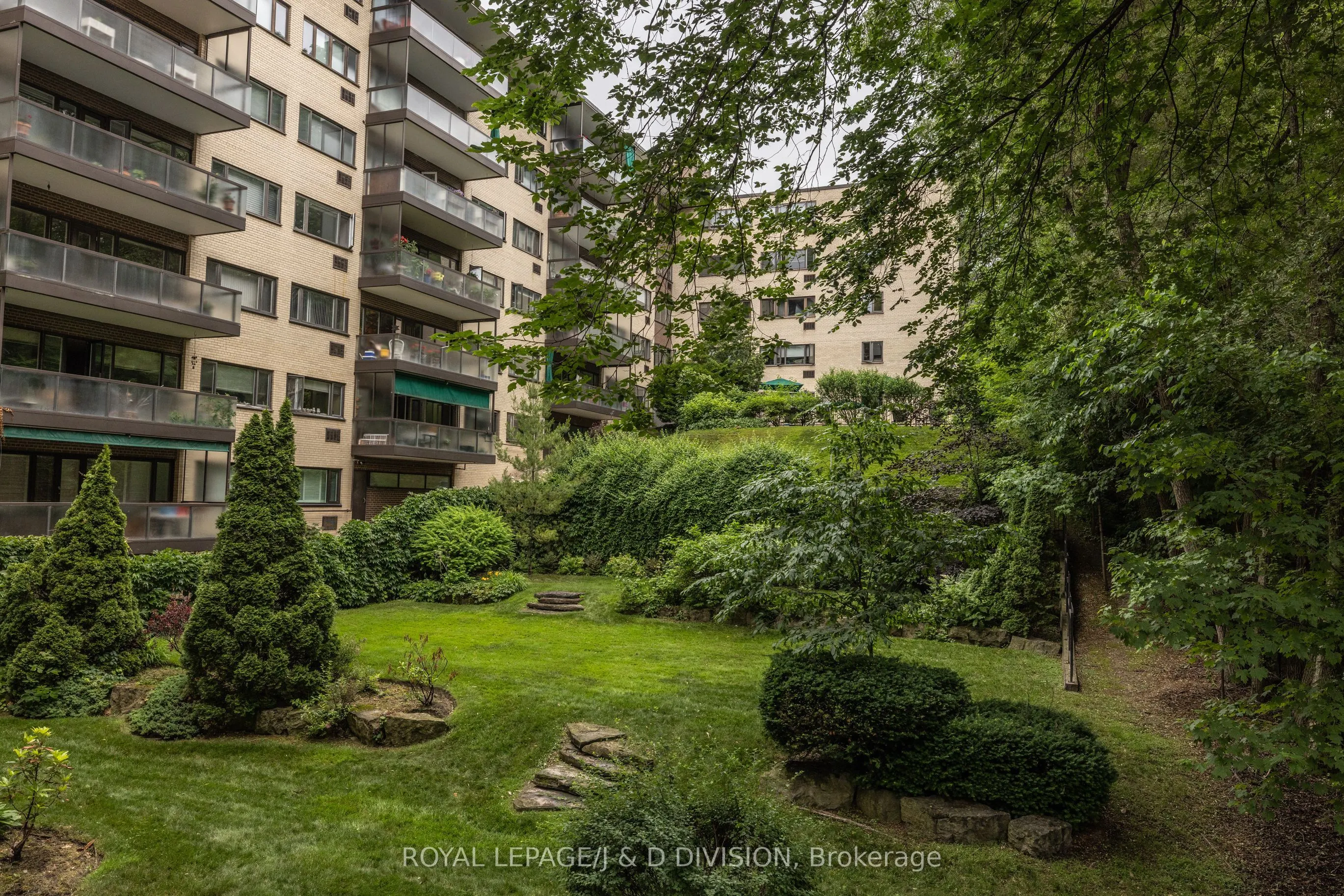 120 Rosedale Valley Road, #201