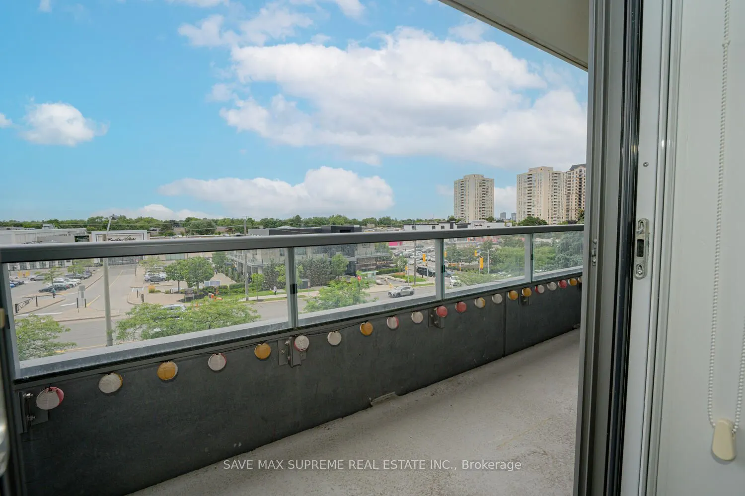 7 Kenaston Gardens E, #220