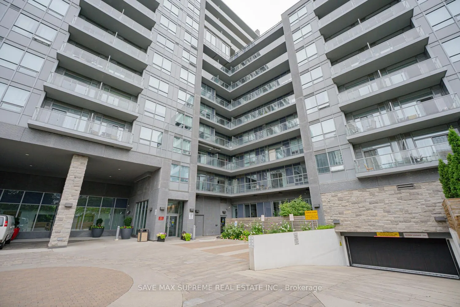 7 Kenaston Gardens E, #220