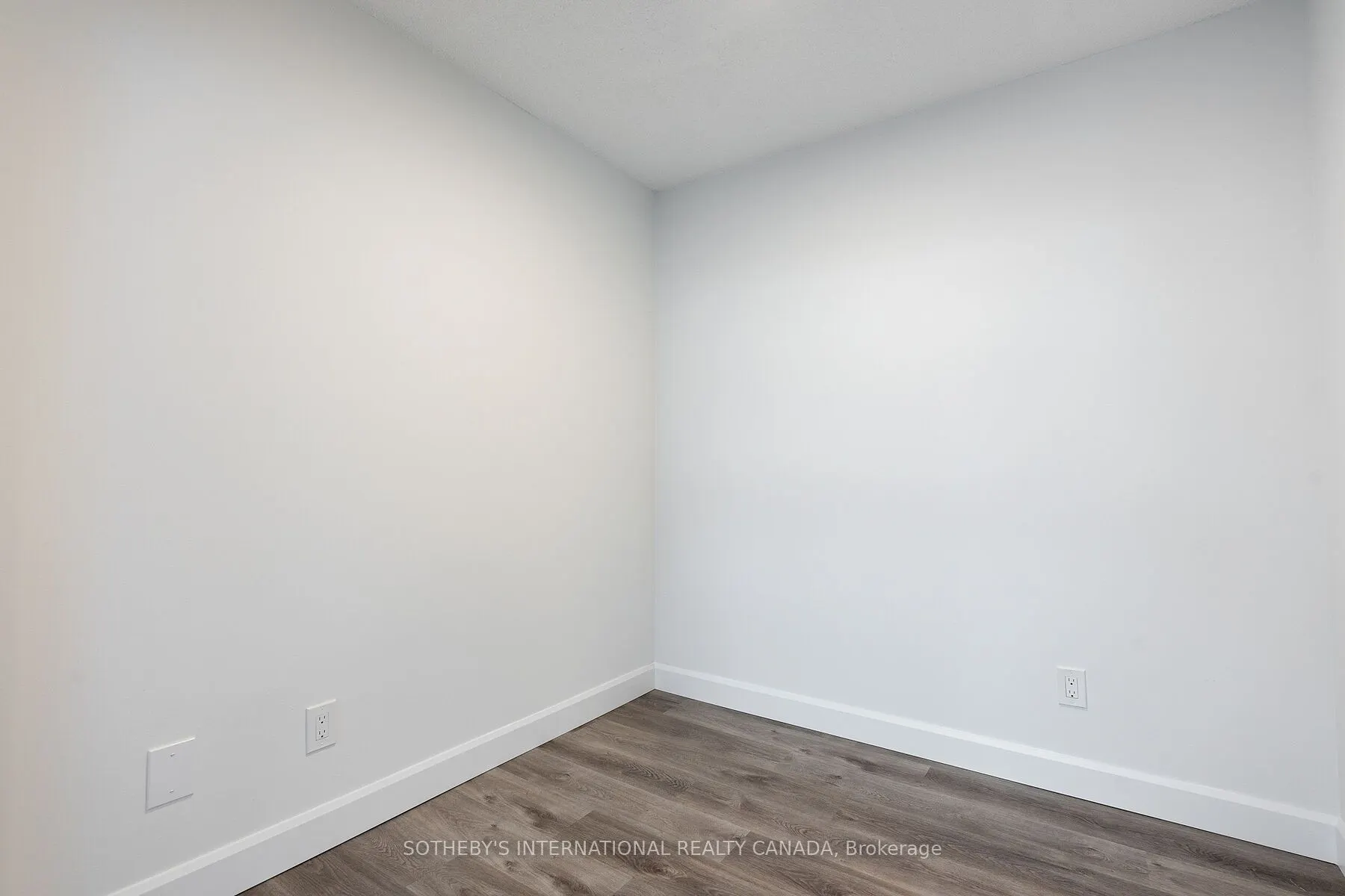 5 Rosehill Avenue, #805