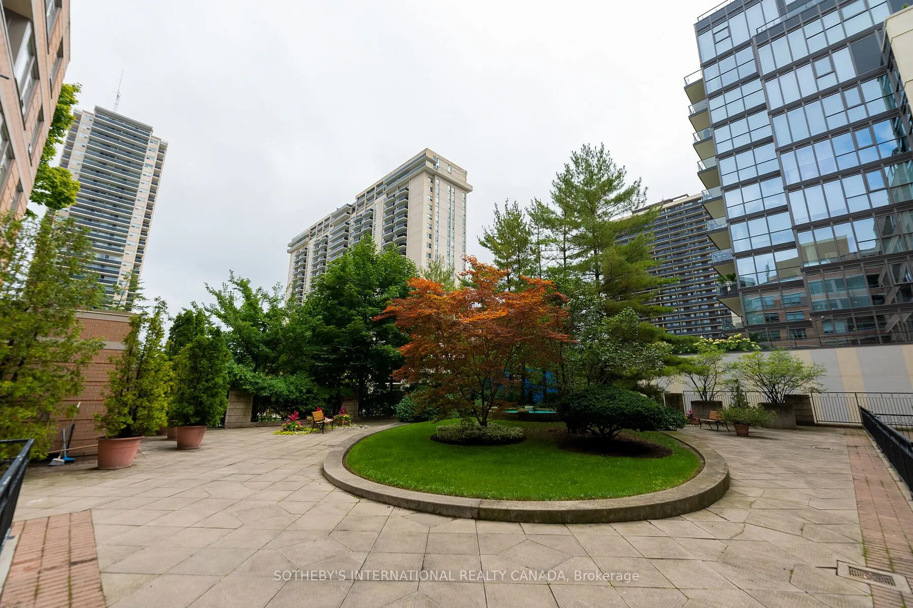 5 Rosehill Avenue, #805
