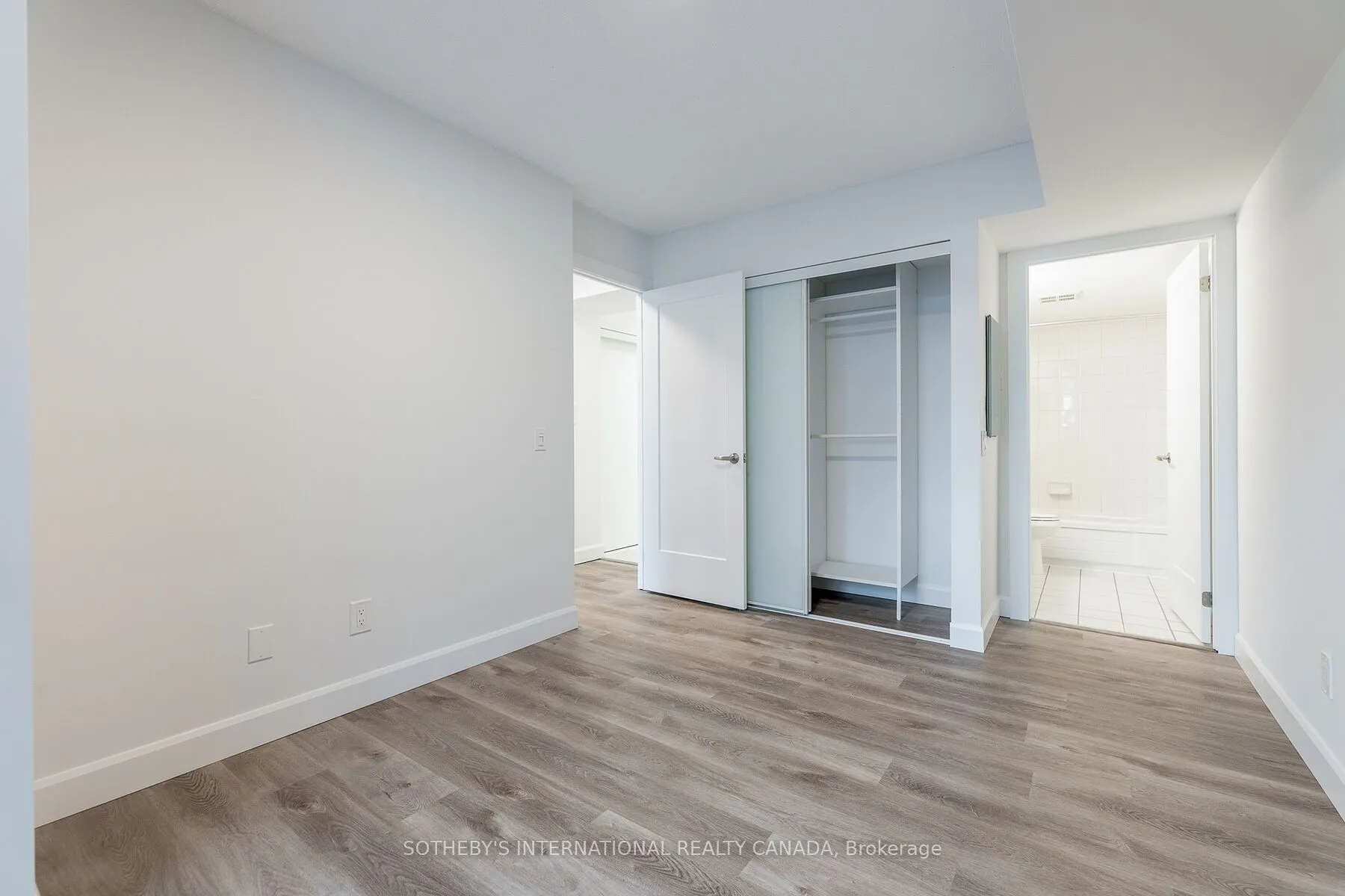 5 Rosehill Avenue, #805