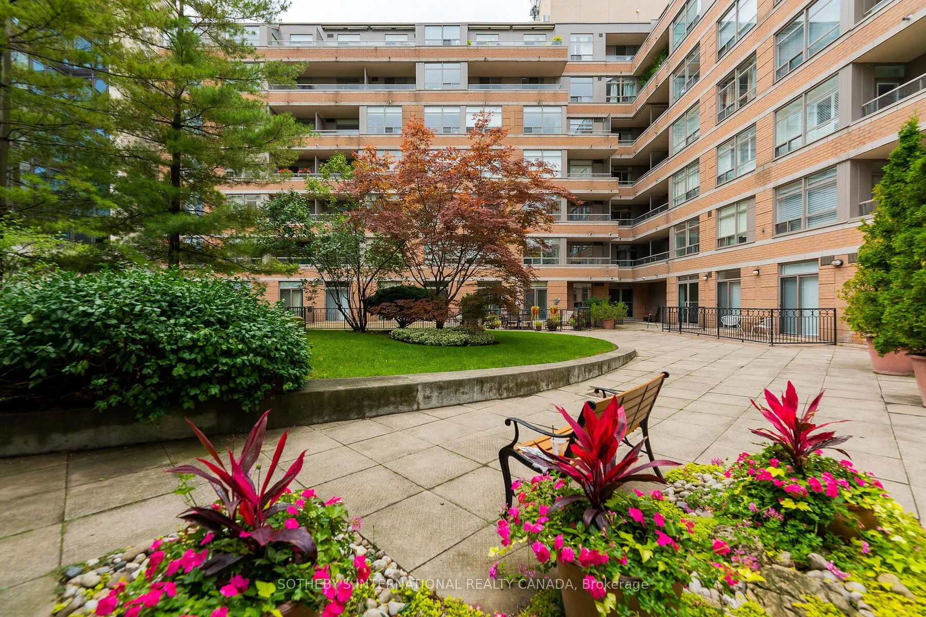 5 Rosehill Avenue, #805