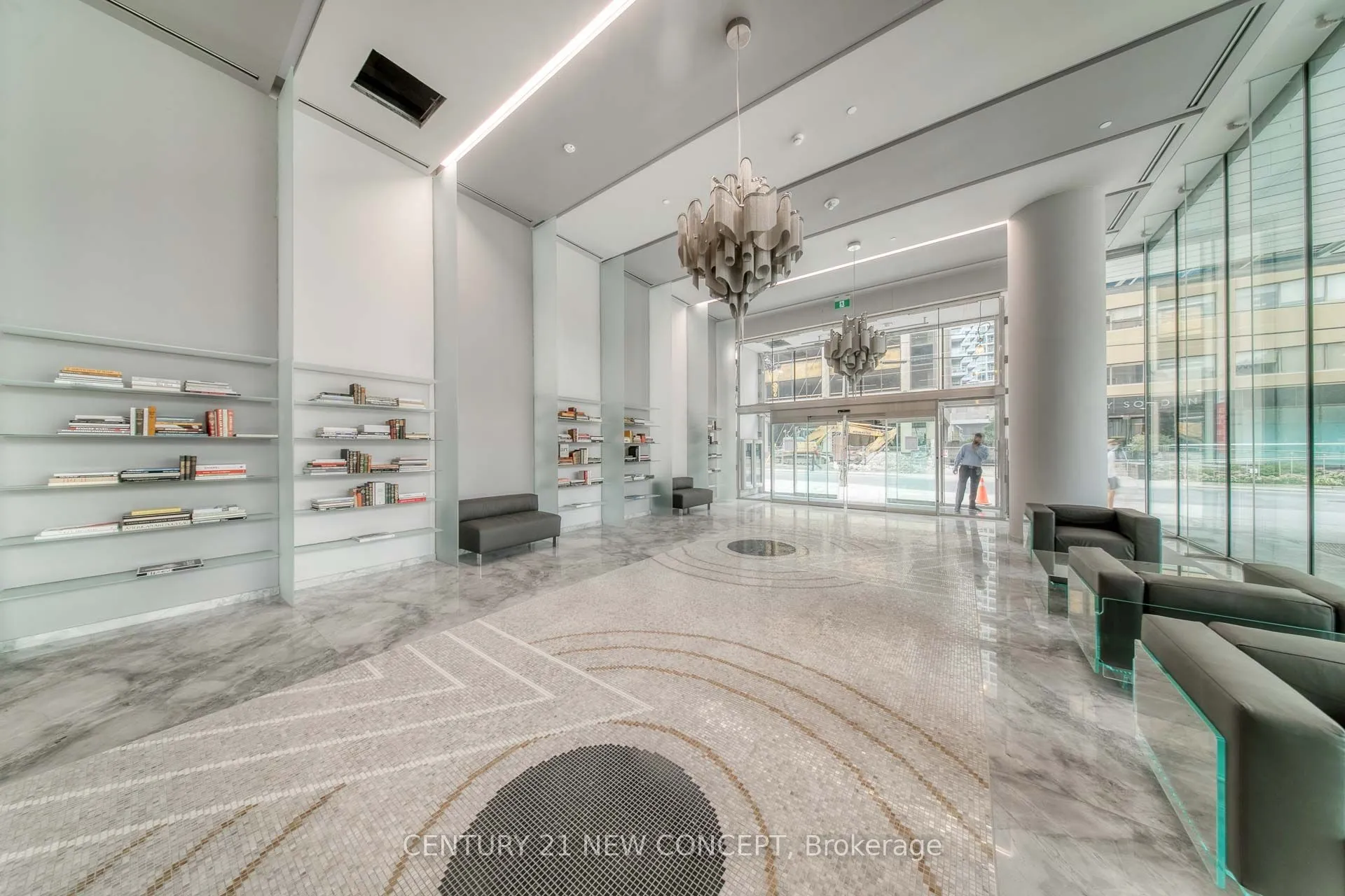 5 Soudan Avenue, #912