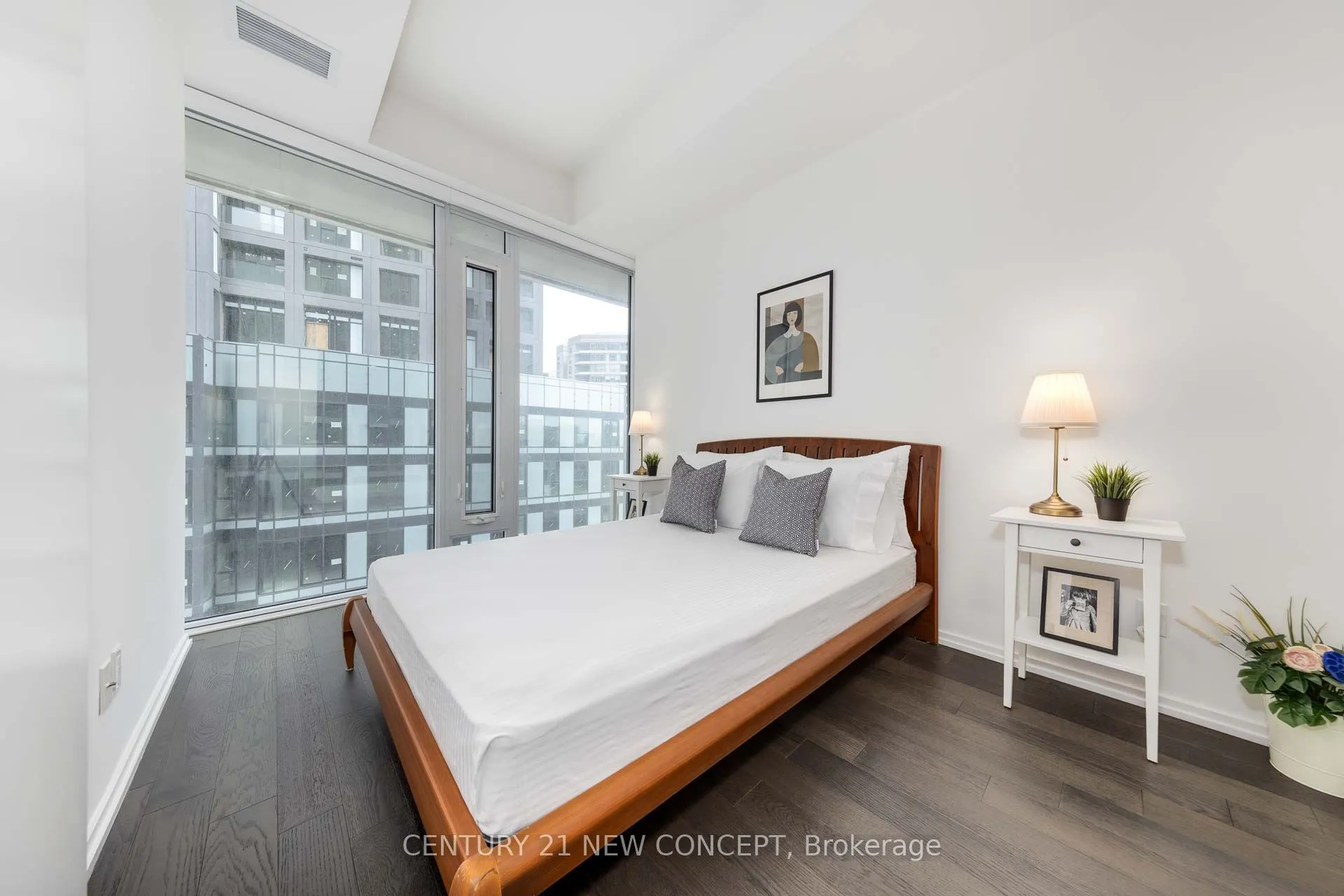5 Soudan Avenue, #912