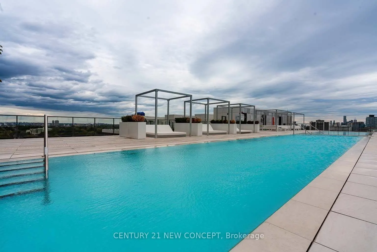 5 Soudan Avenue, #912