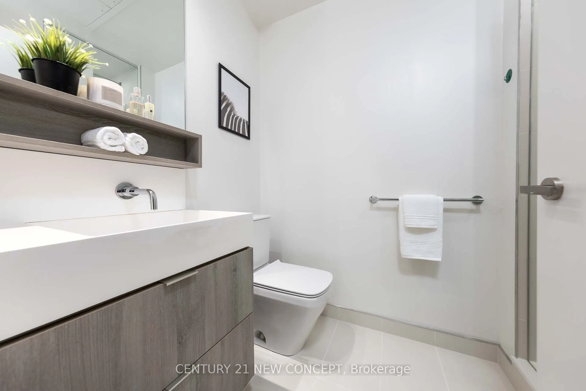 5 Soudan Avenue, #912