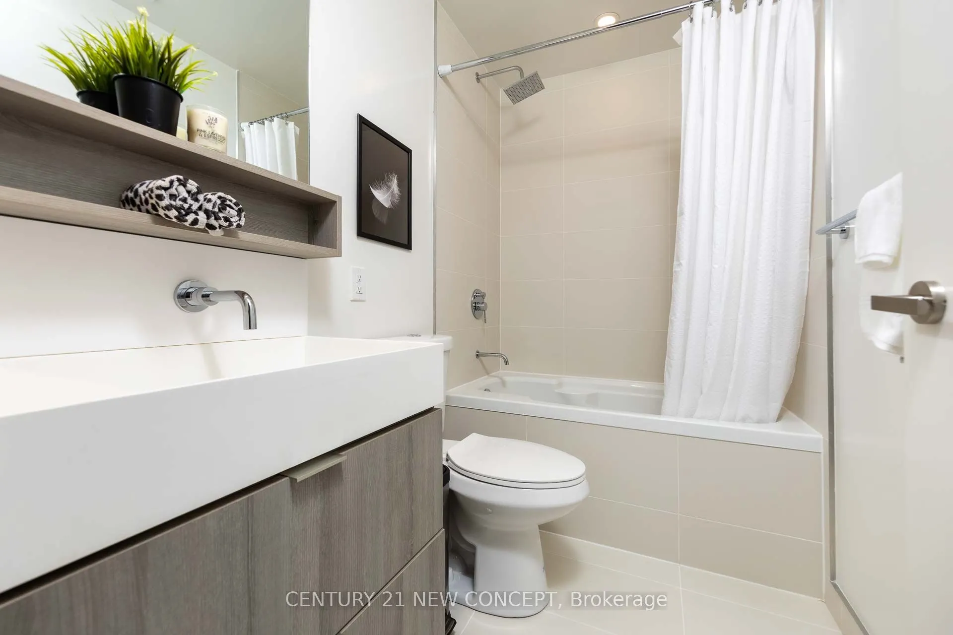 5 Soudan Avenue, #912