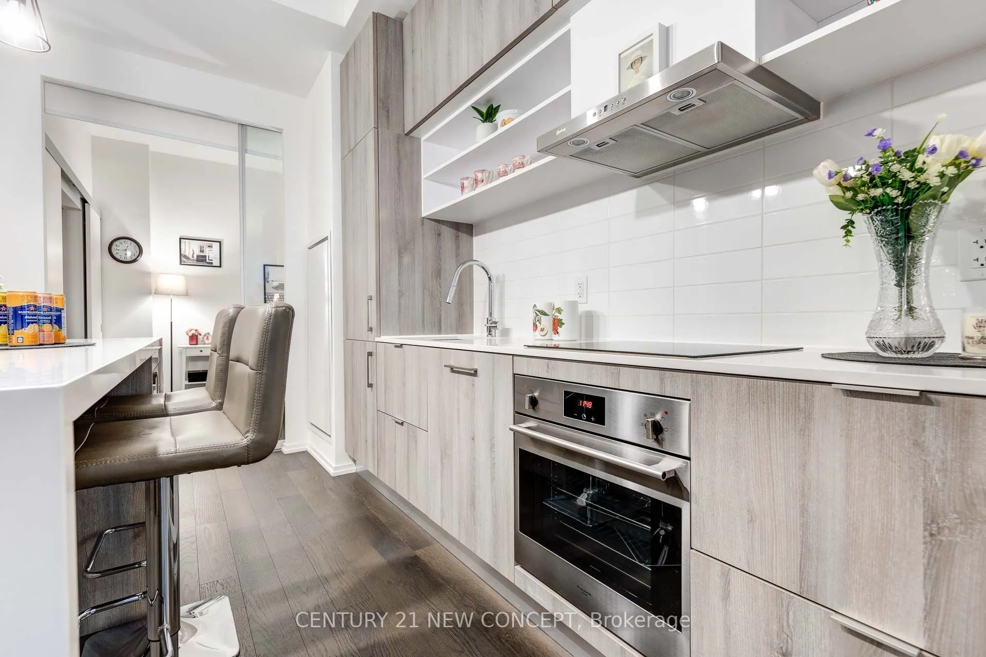 5 Soudan Avenue, #912