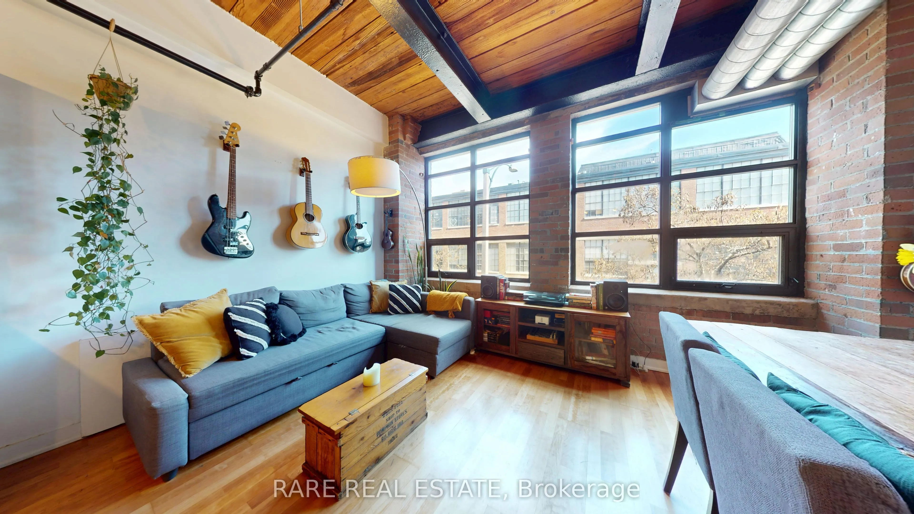43 Hanna Avenue, #217