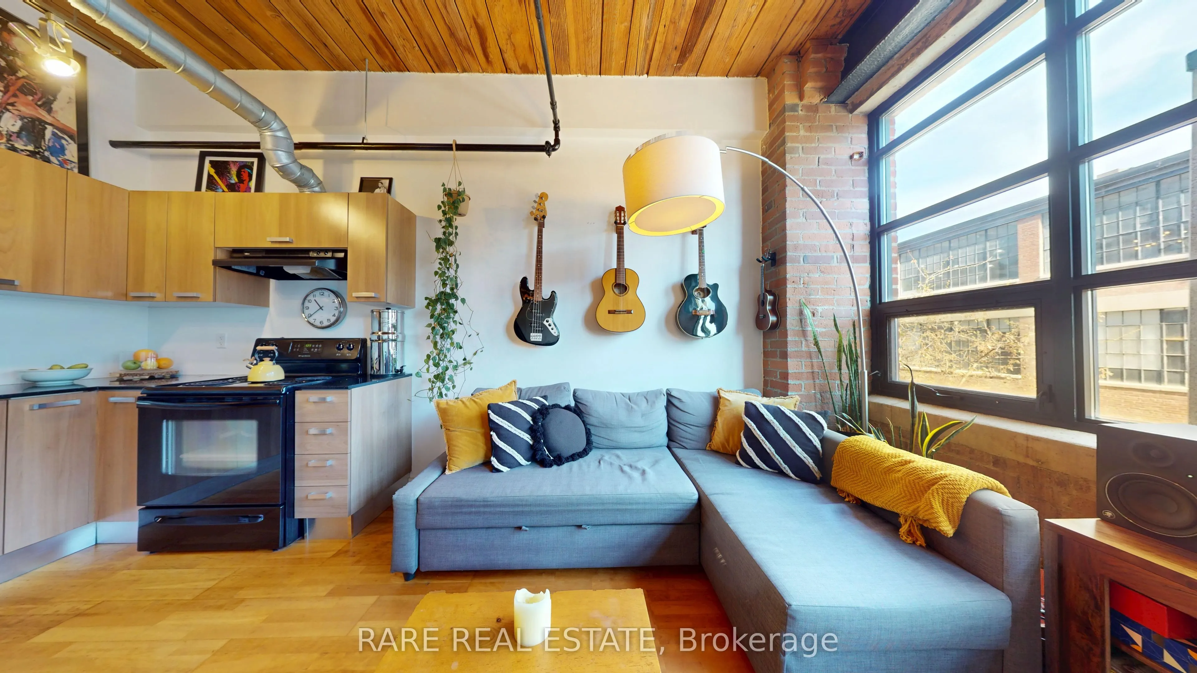 43 Hanna Avenue, #217