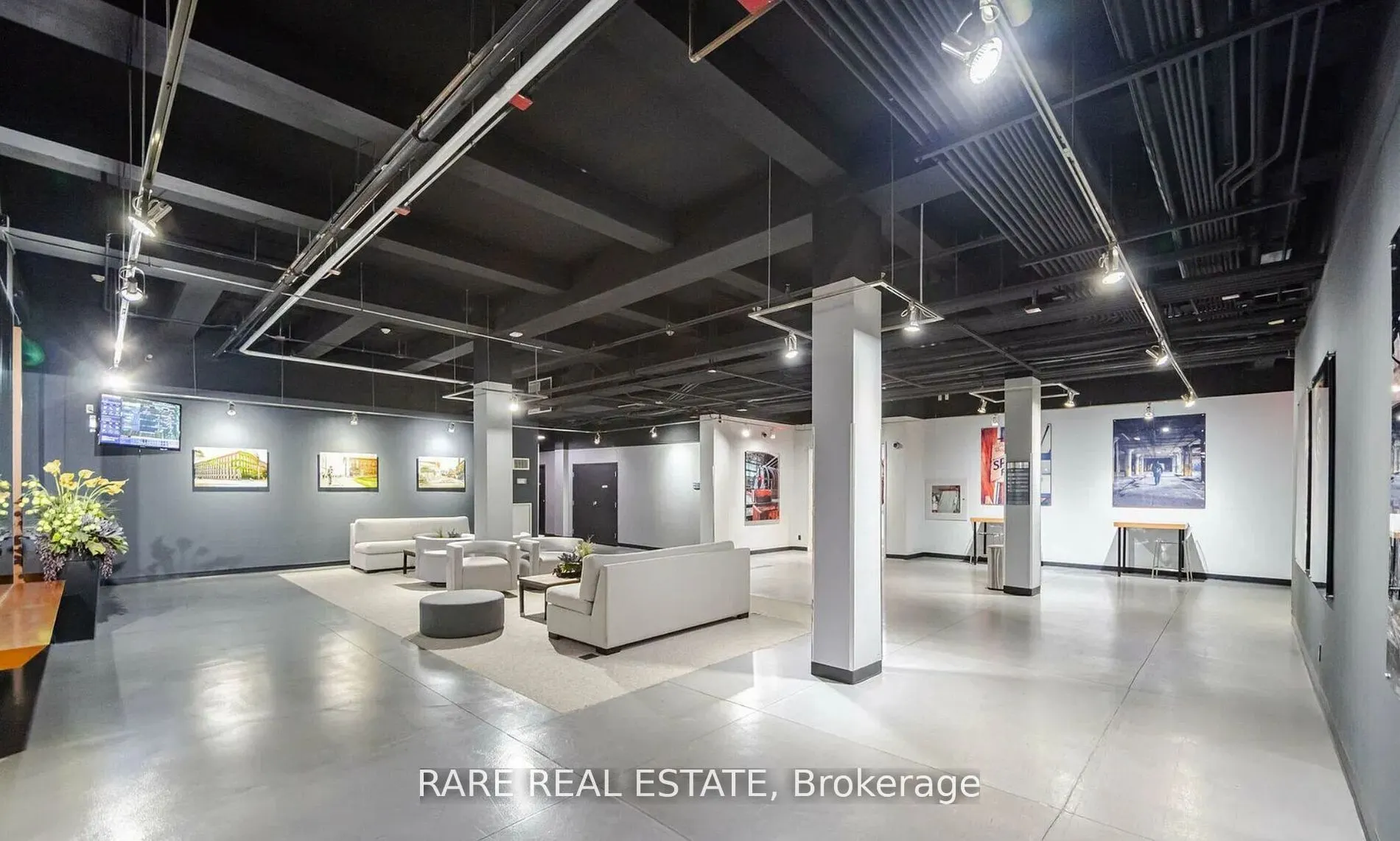 43 Hanna Avenue, #217