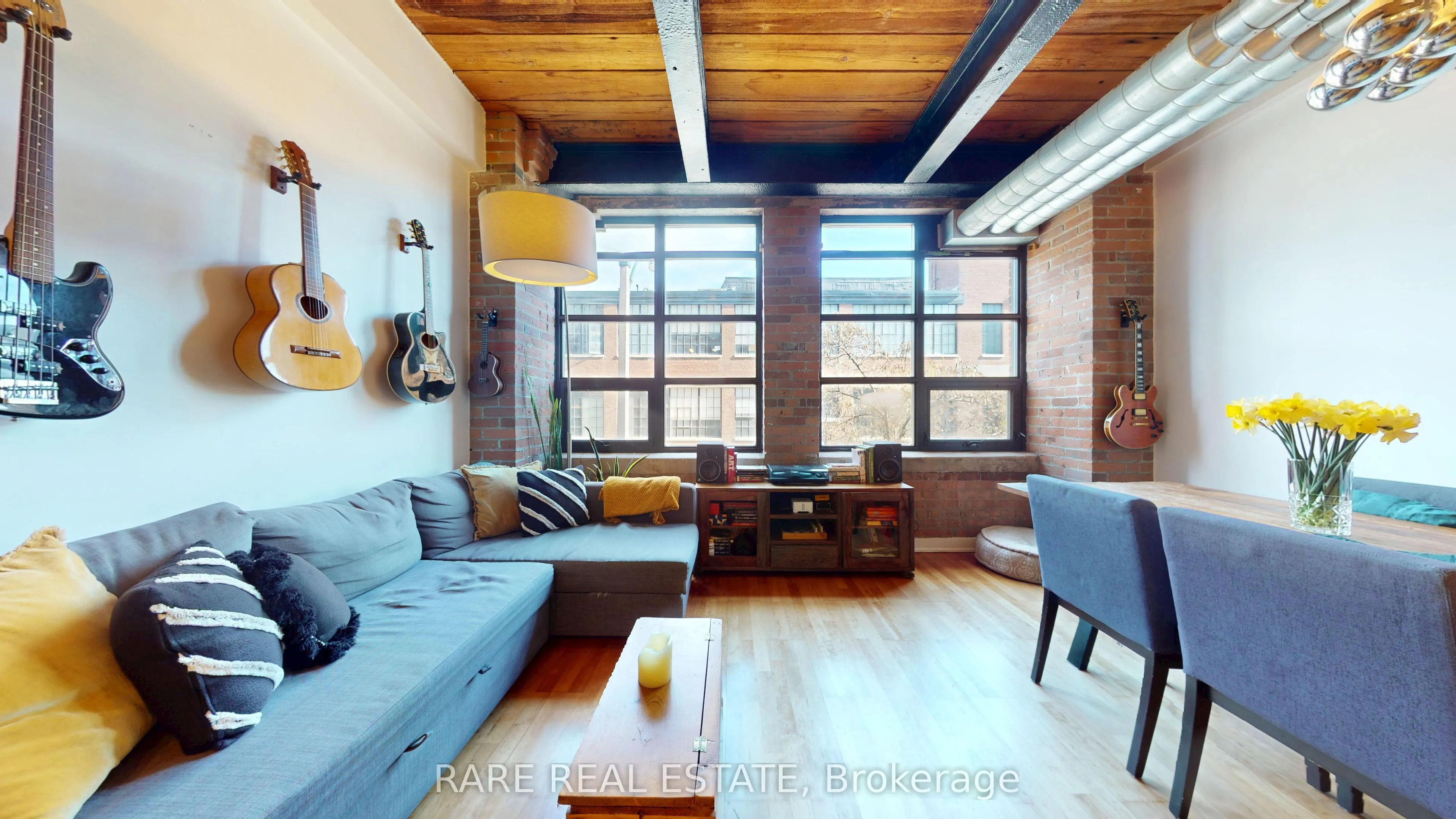 43 Hanna Avenue, #217