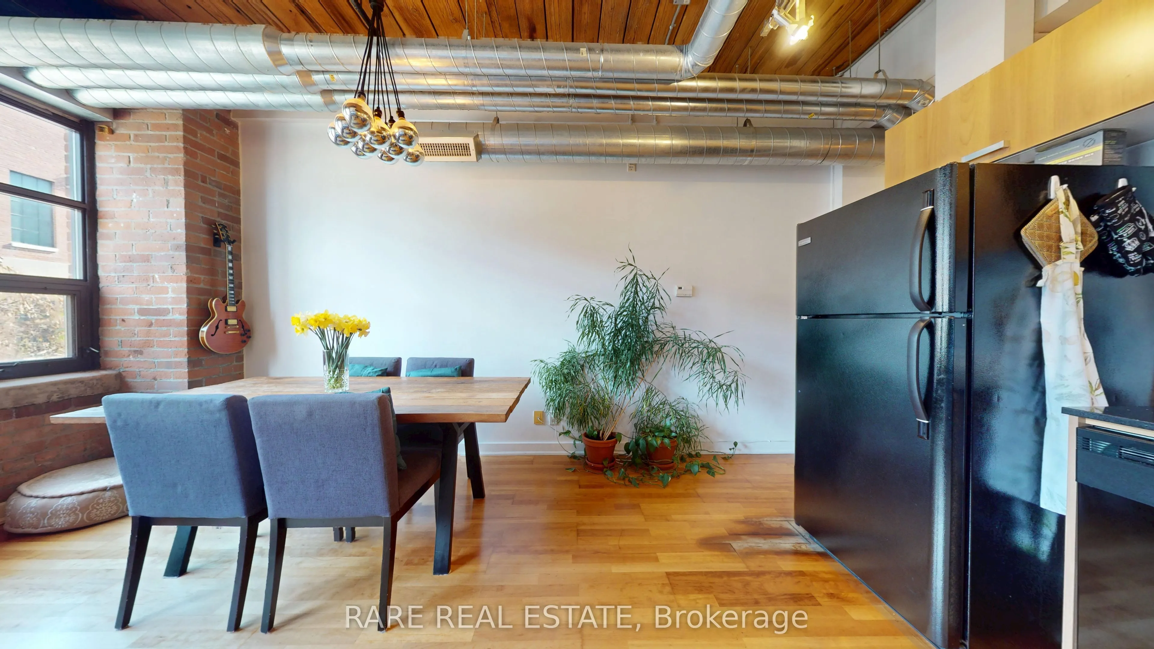 43 Hanna Avenue, #217