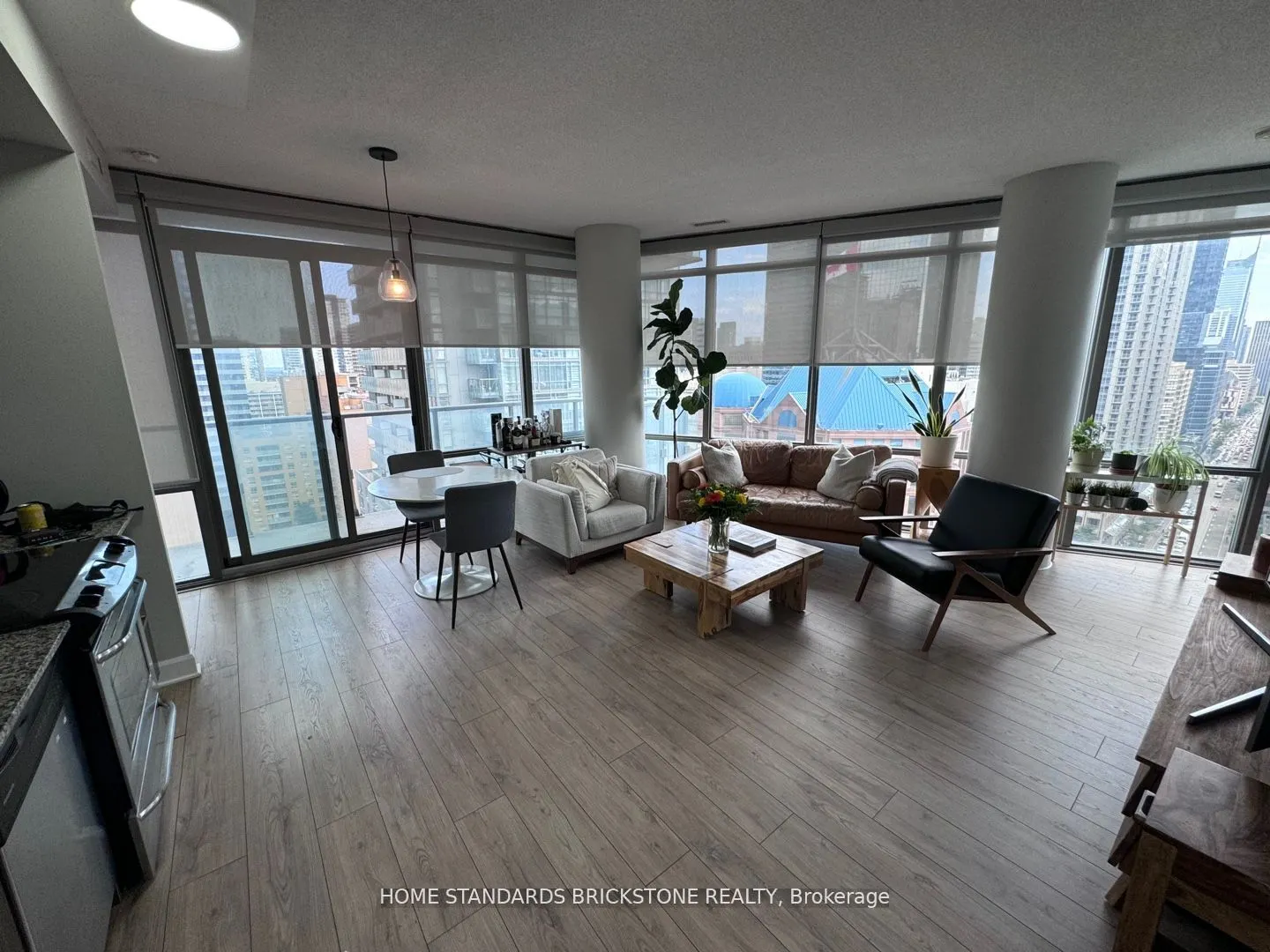 832 Bay Street, #1708
