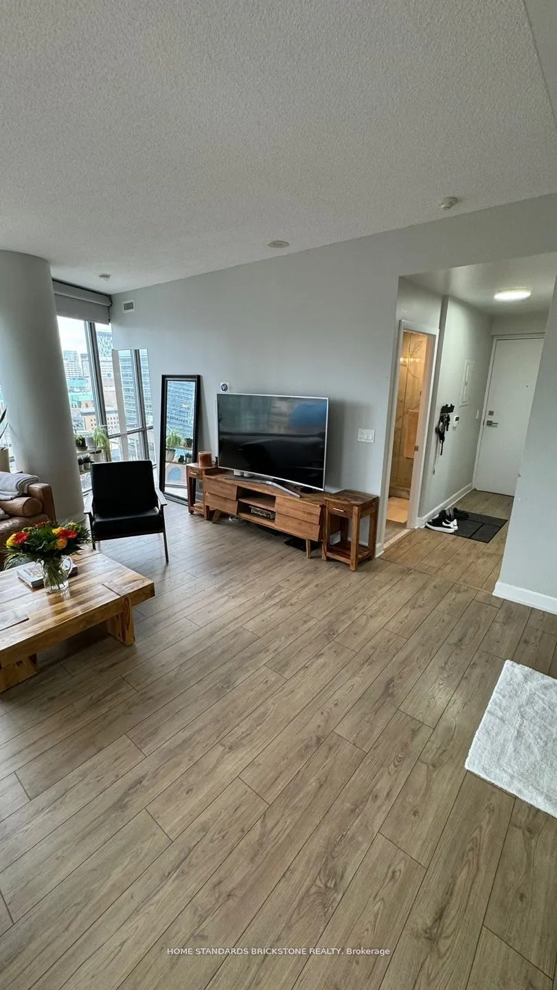 832 Bay Street, #1708