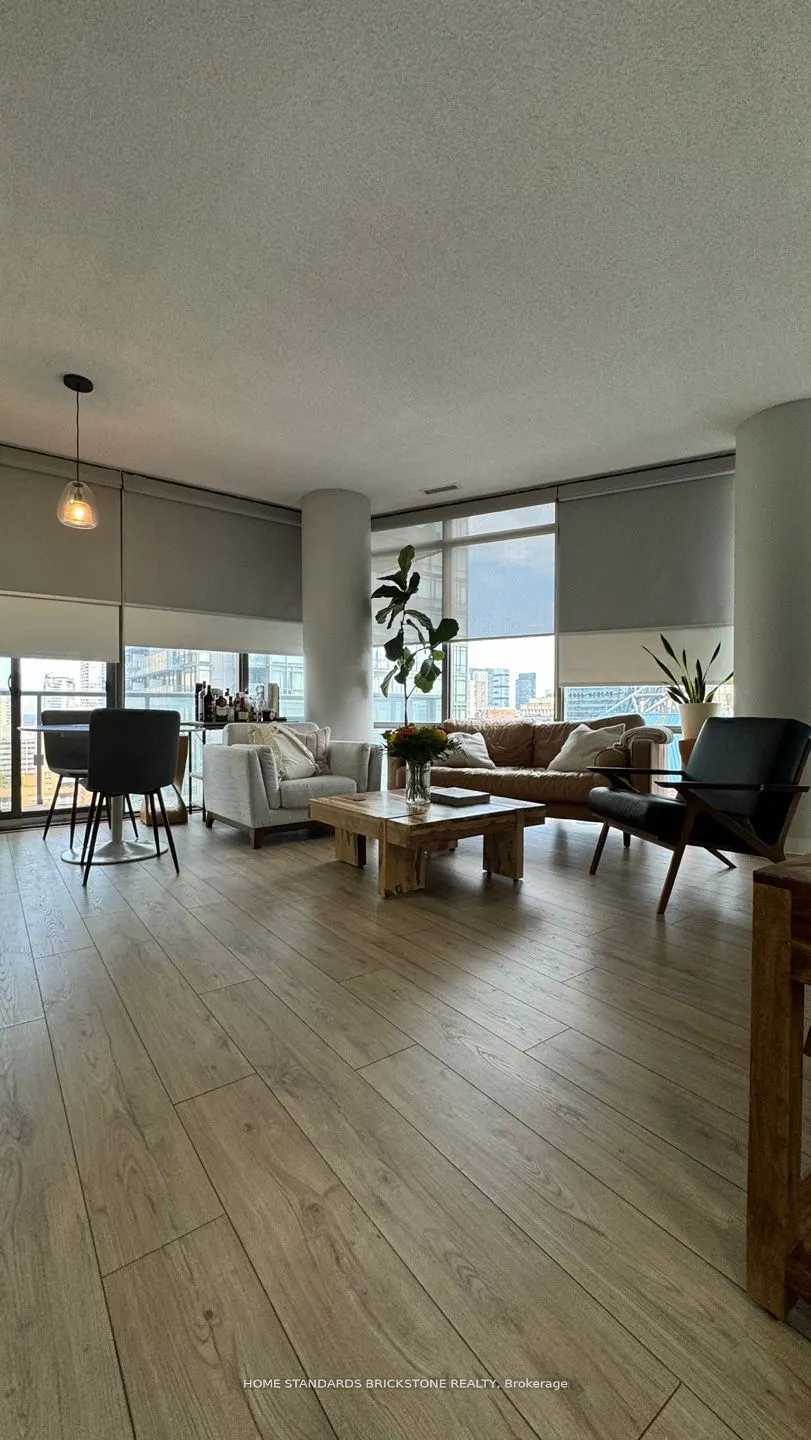 832 Bay Street, #1708