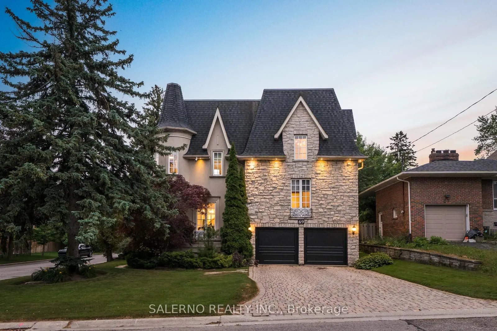 69 Munro Boulevard