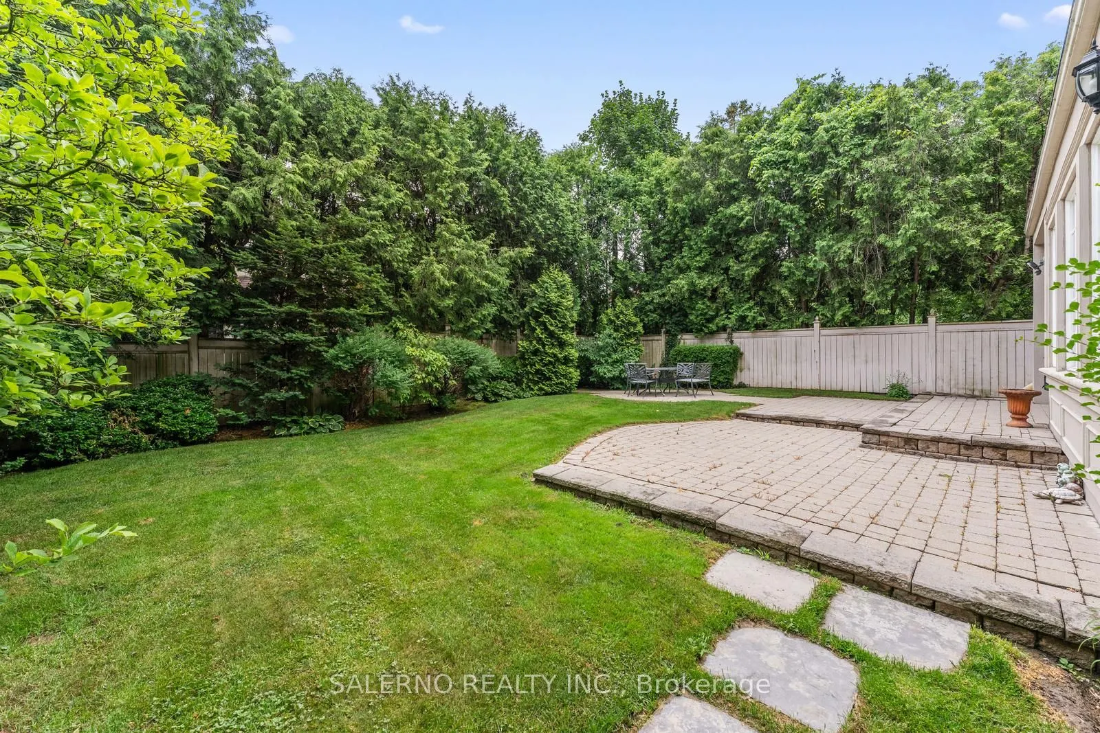 69 Munro Boulevard