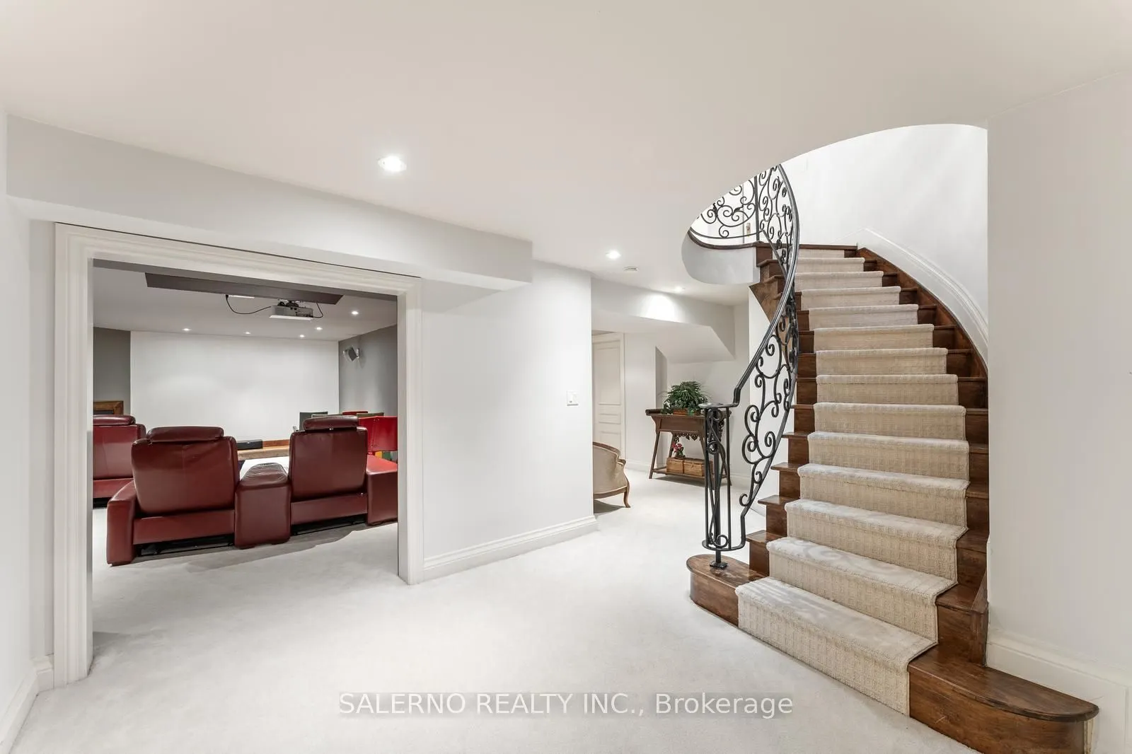 69 Munro Boulevard