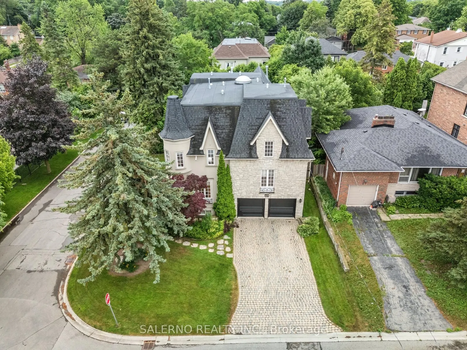 69 Munro Boulevard
