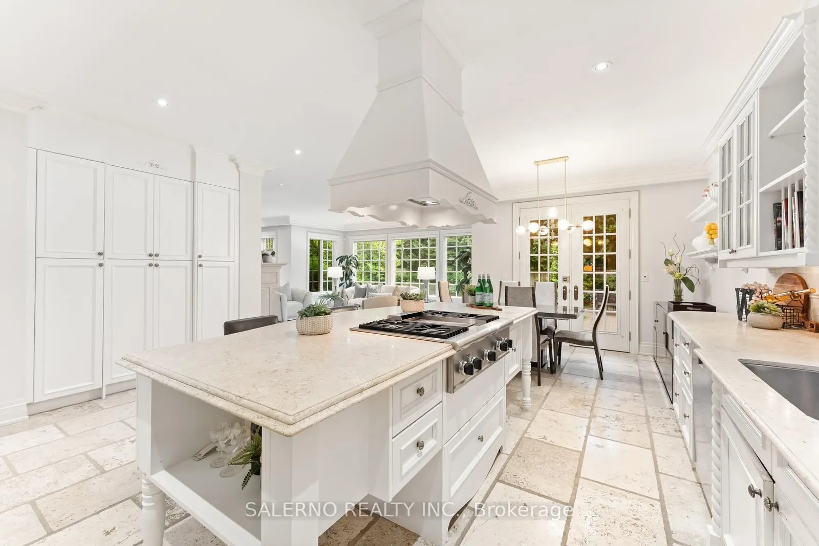69 Munro Boulevard