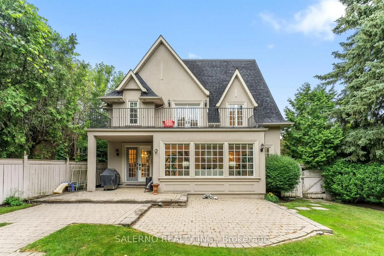 69 Munro Boulevard