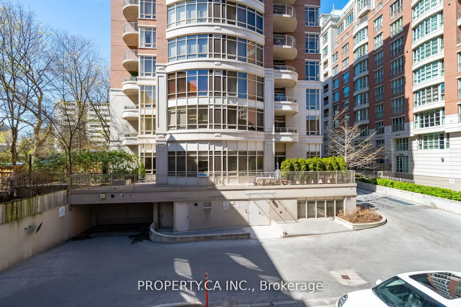 60 St Clair Avenue W, #202