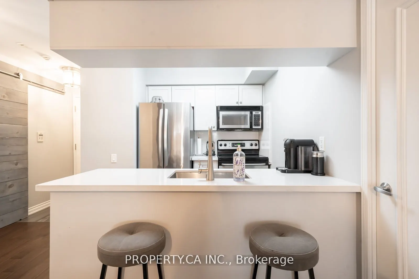 60 St Clair Avenue W, #202