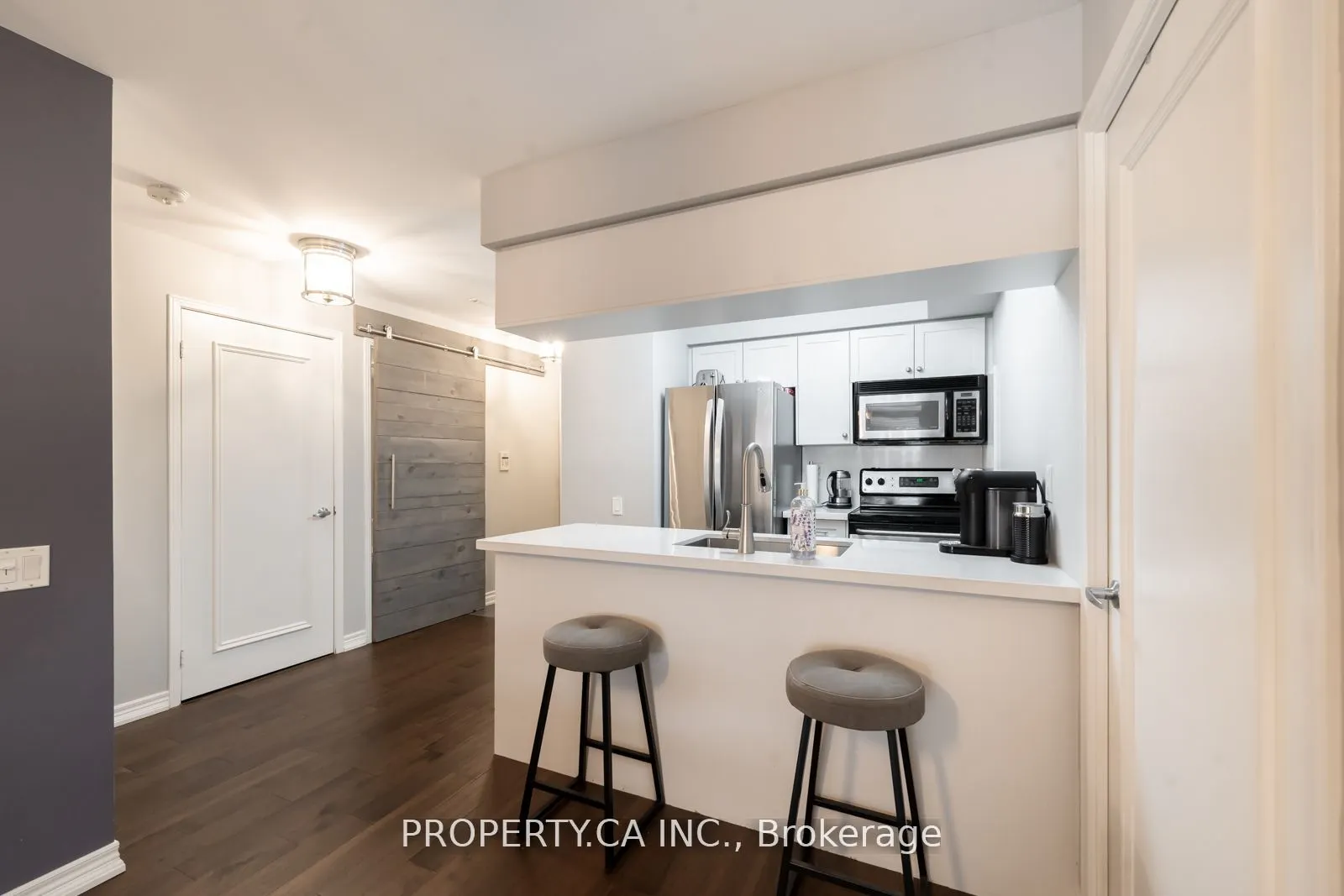 60 St Clair Avenue W, #202