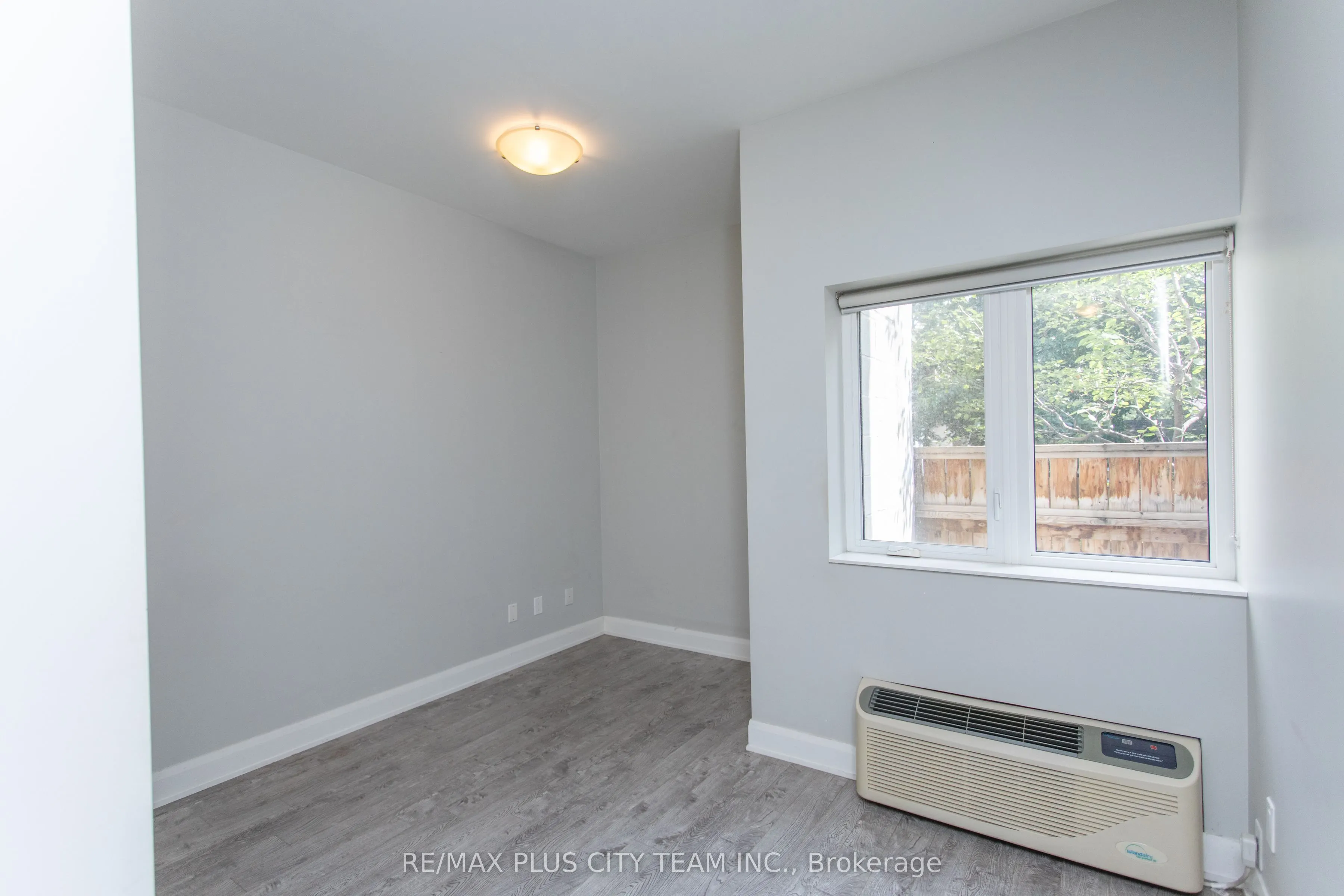 686 Bathurst Street, #107