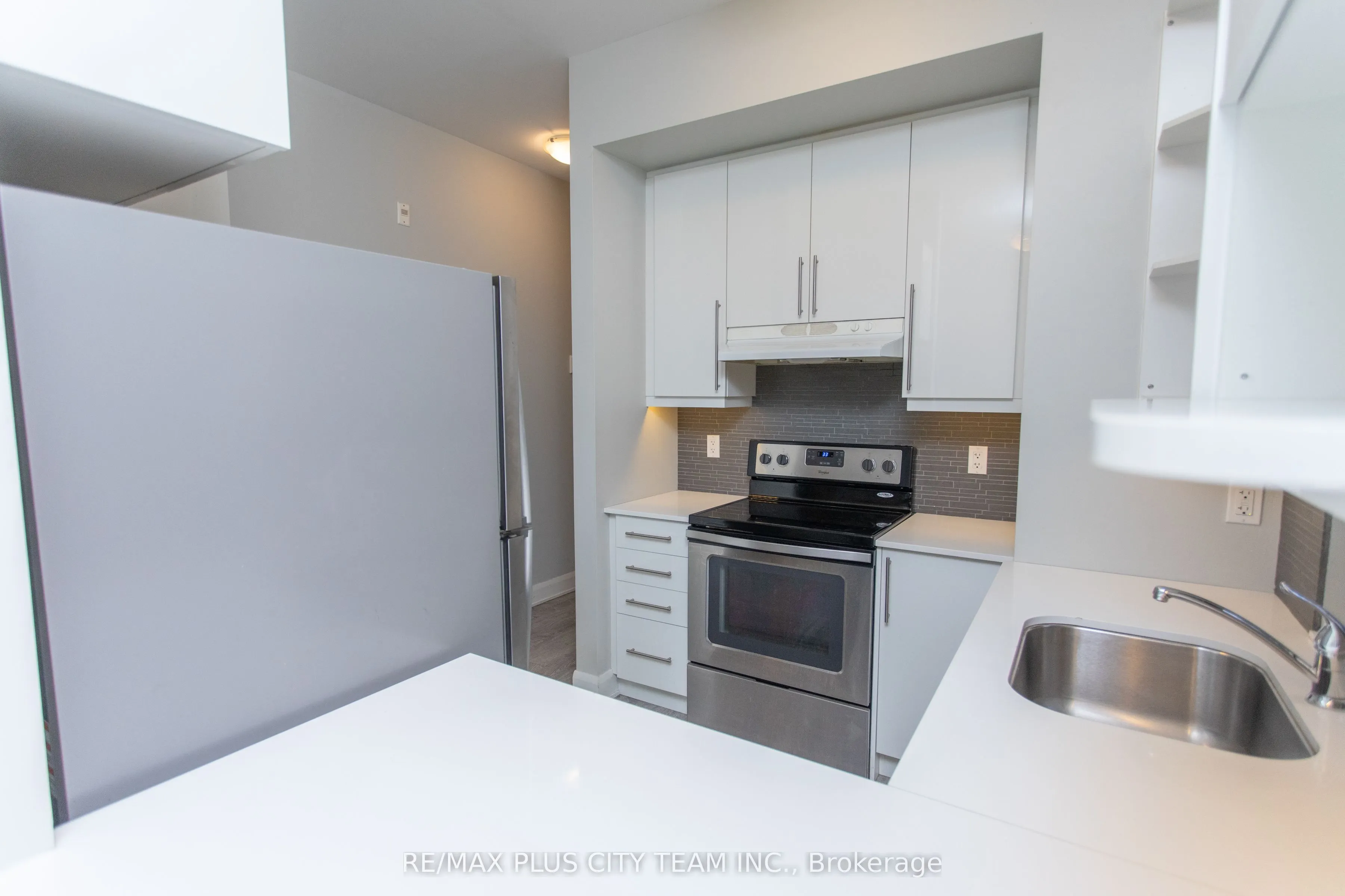 686 Bathurst Street, #107