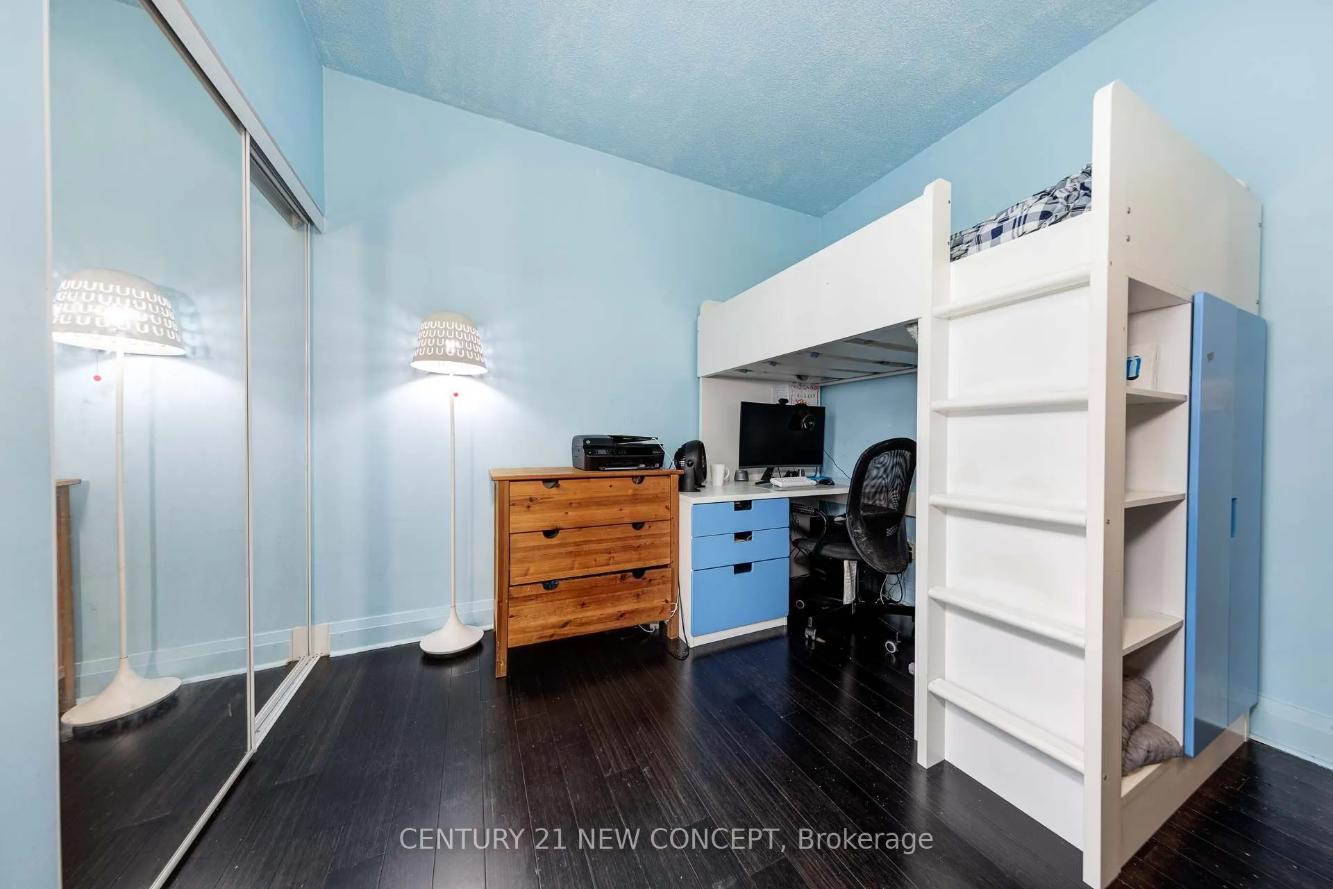 17 Kenaston Gardens, #615