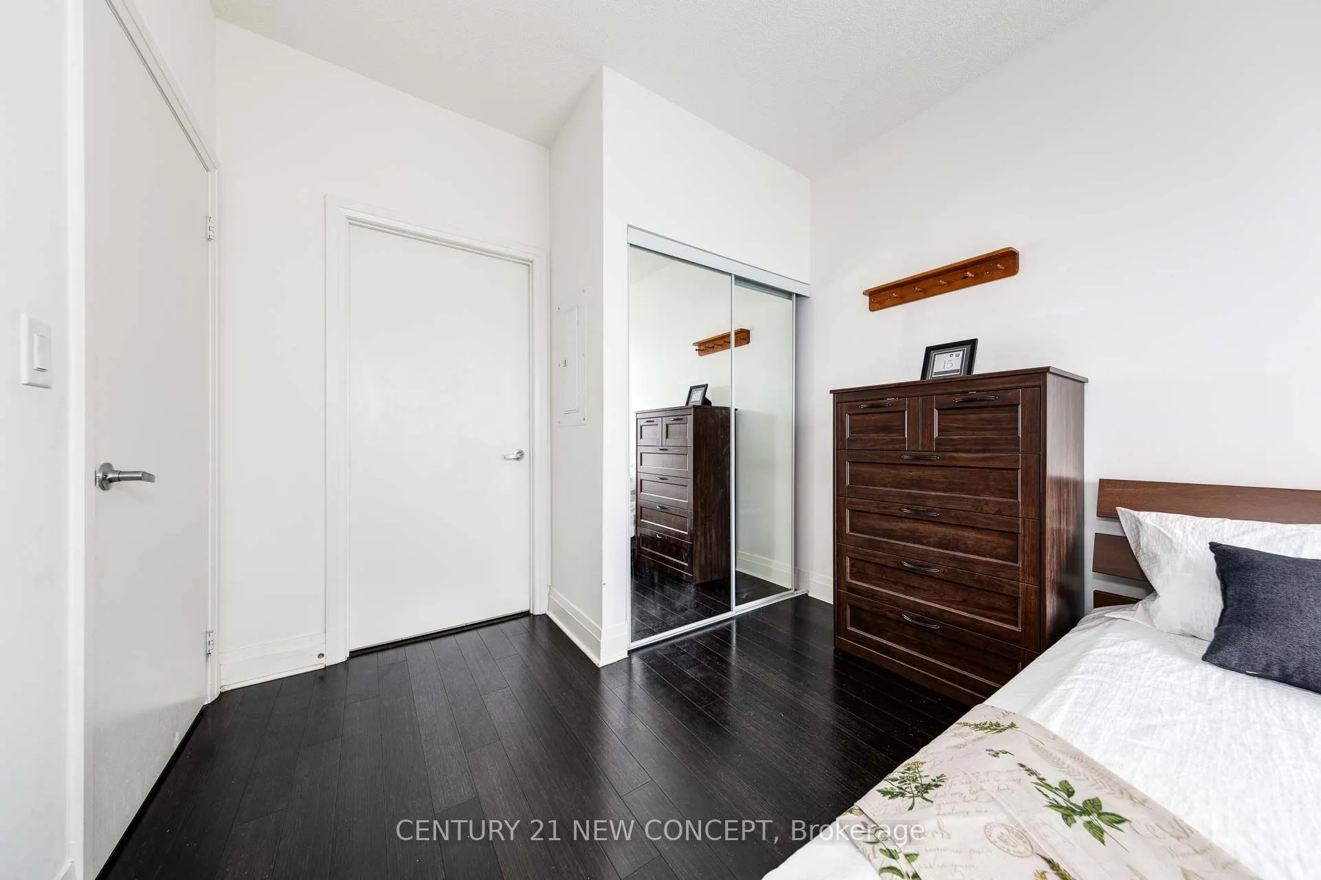 17 Kenaston Gardens, #615