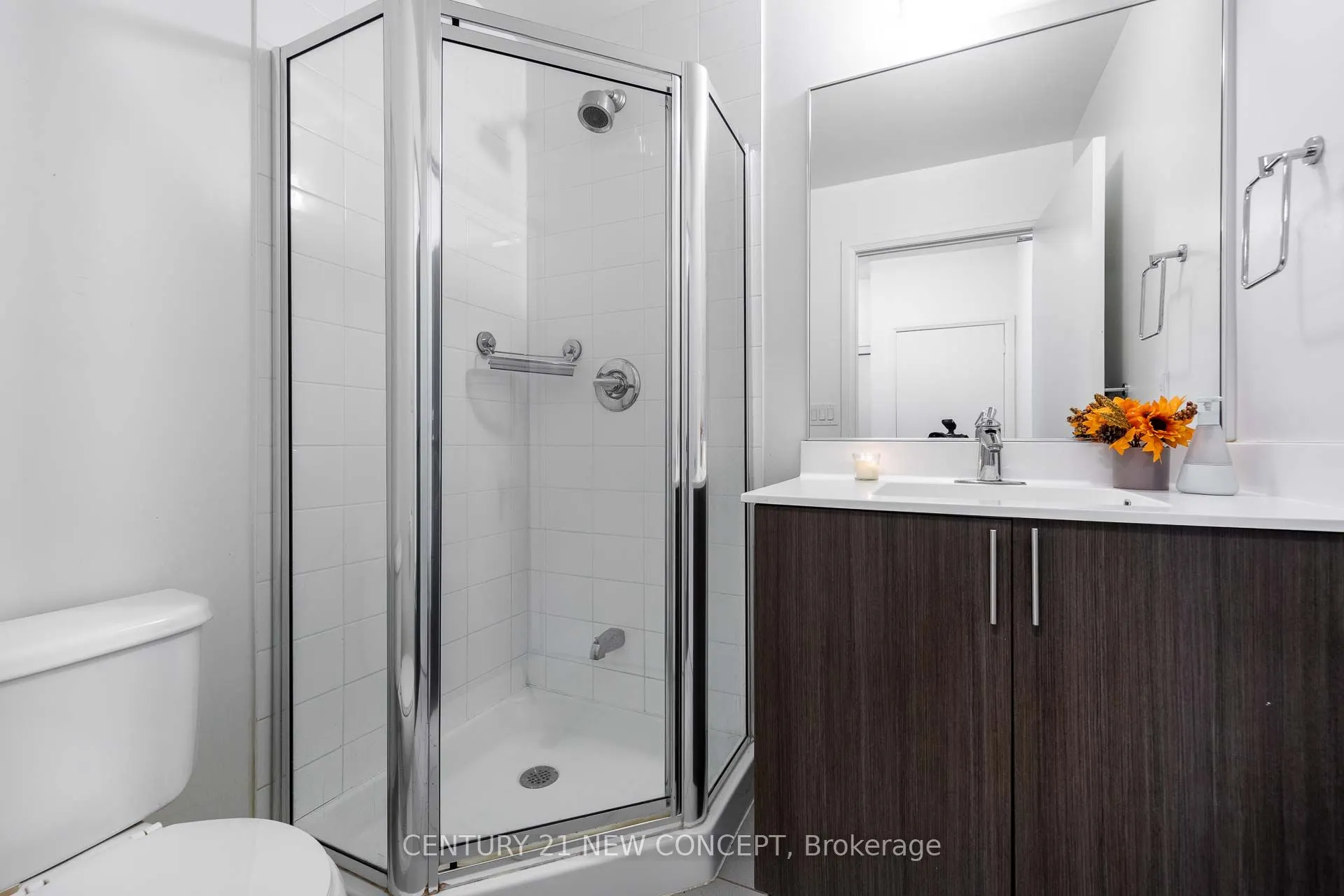 17 Kenaston Gardens, #615