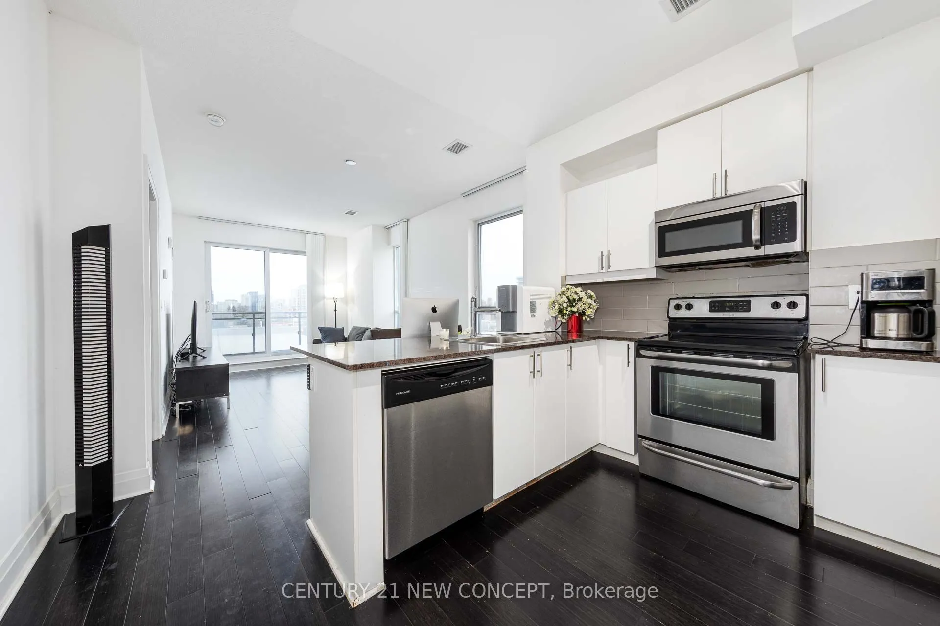 17 Kenaston Gardens, #615