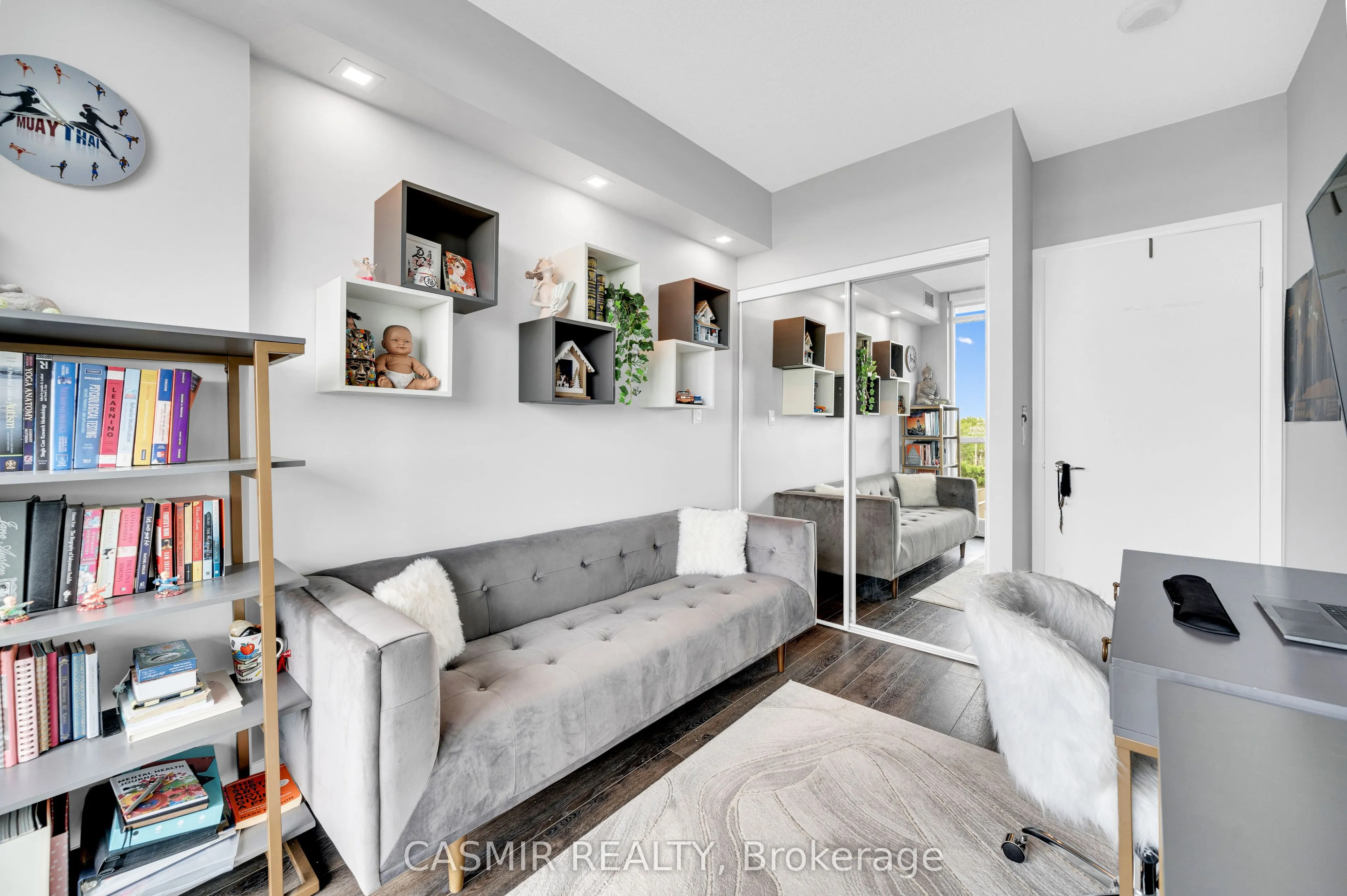 215 Fort York Boulevard, #707