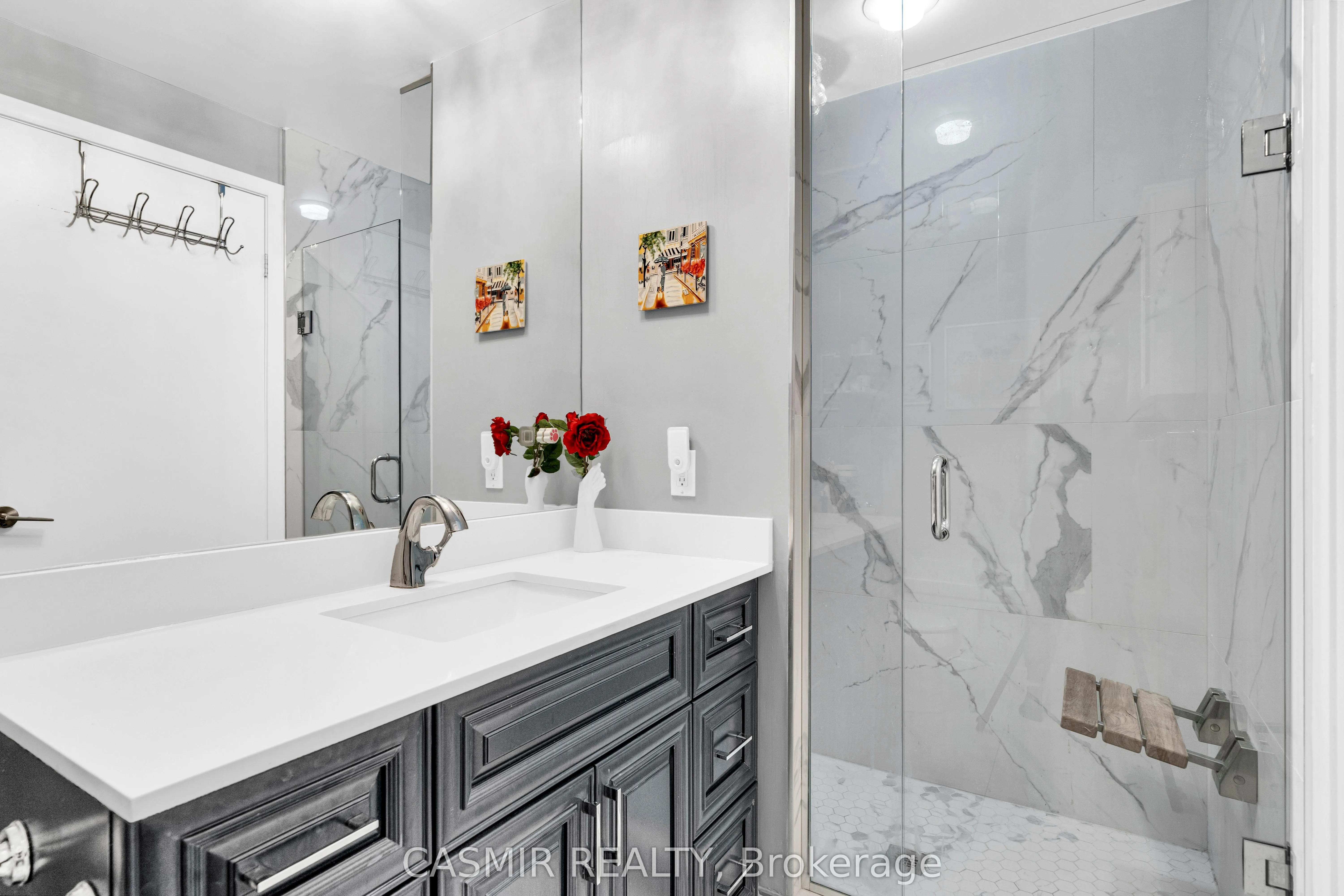 215 Fort York Boulevard, #707