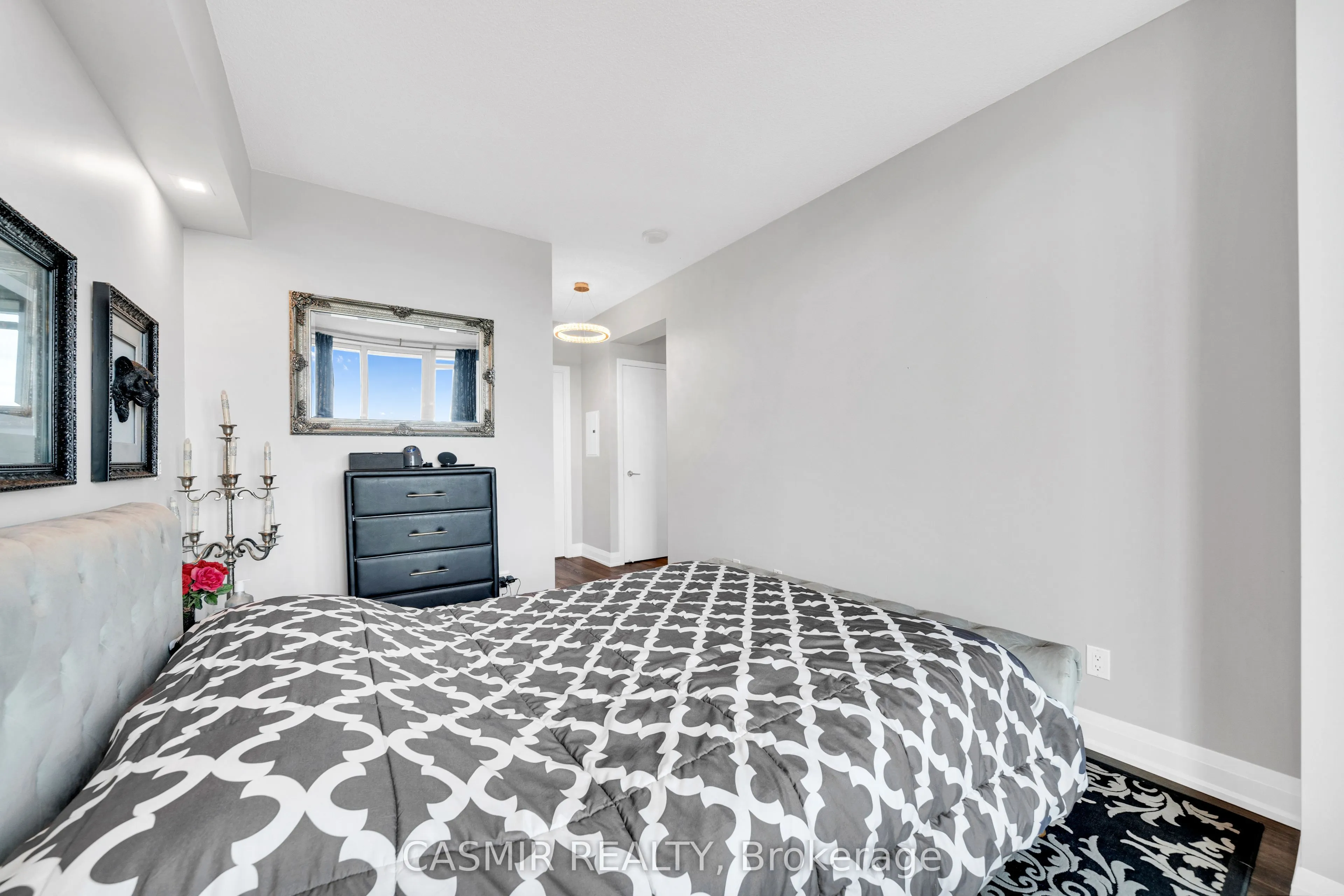 215 Fort York Boulevard, #707