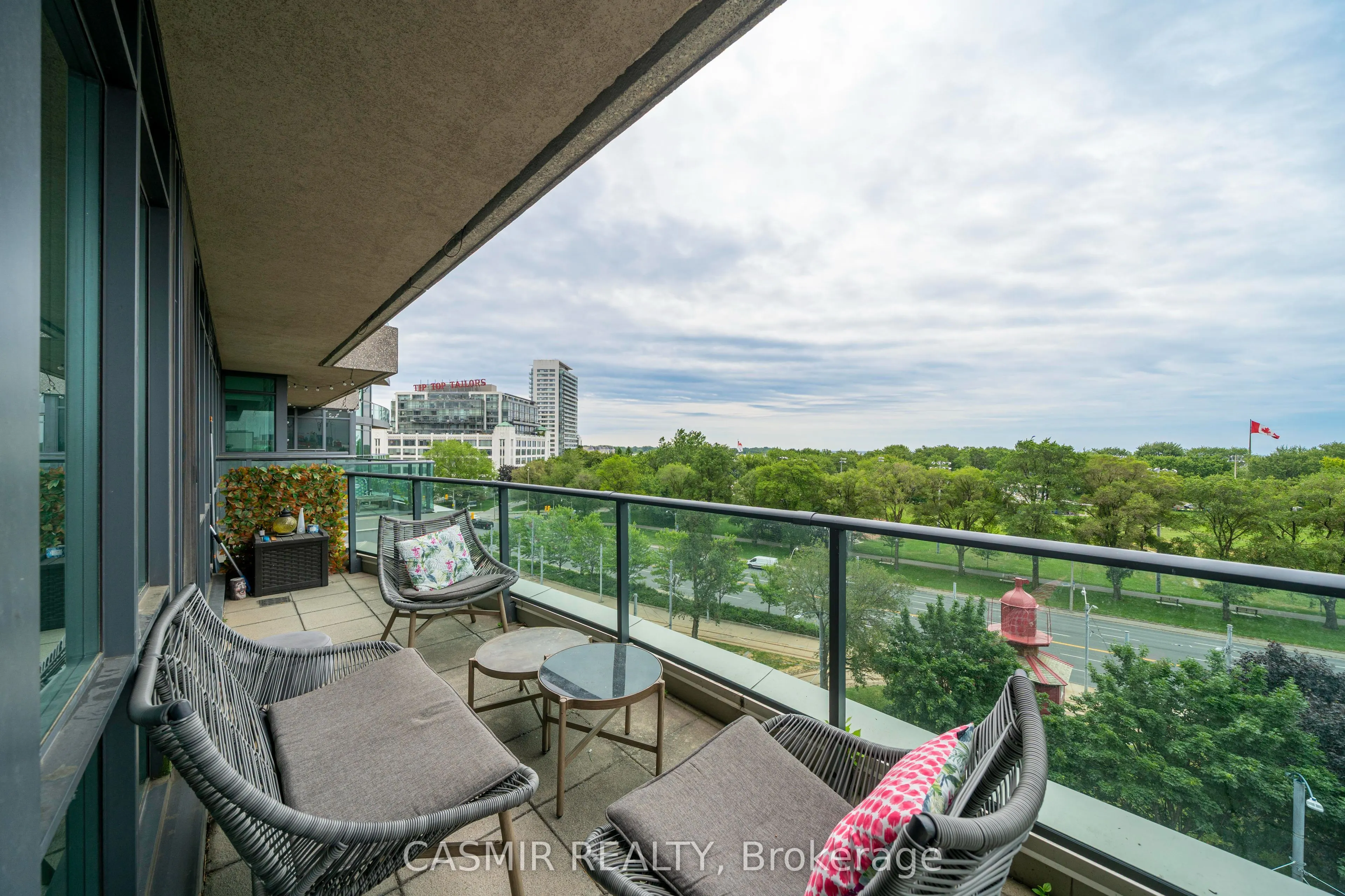 215 Fort York Boulevard, #707