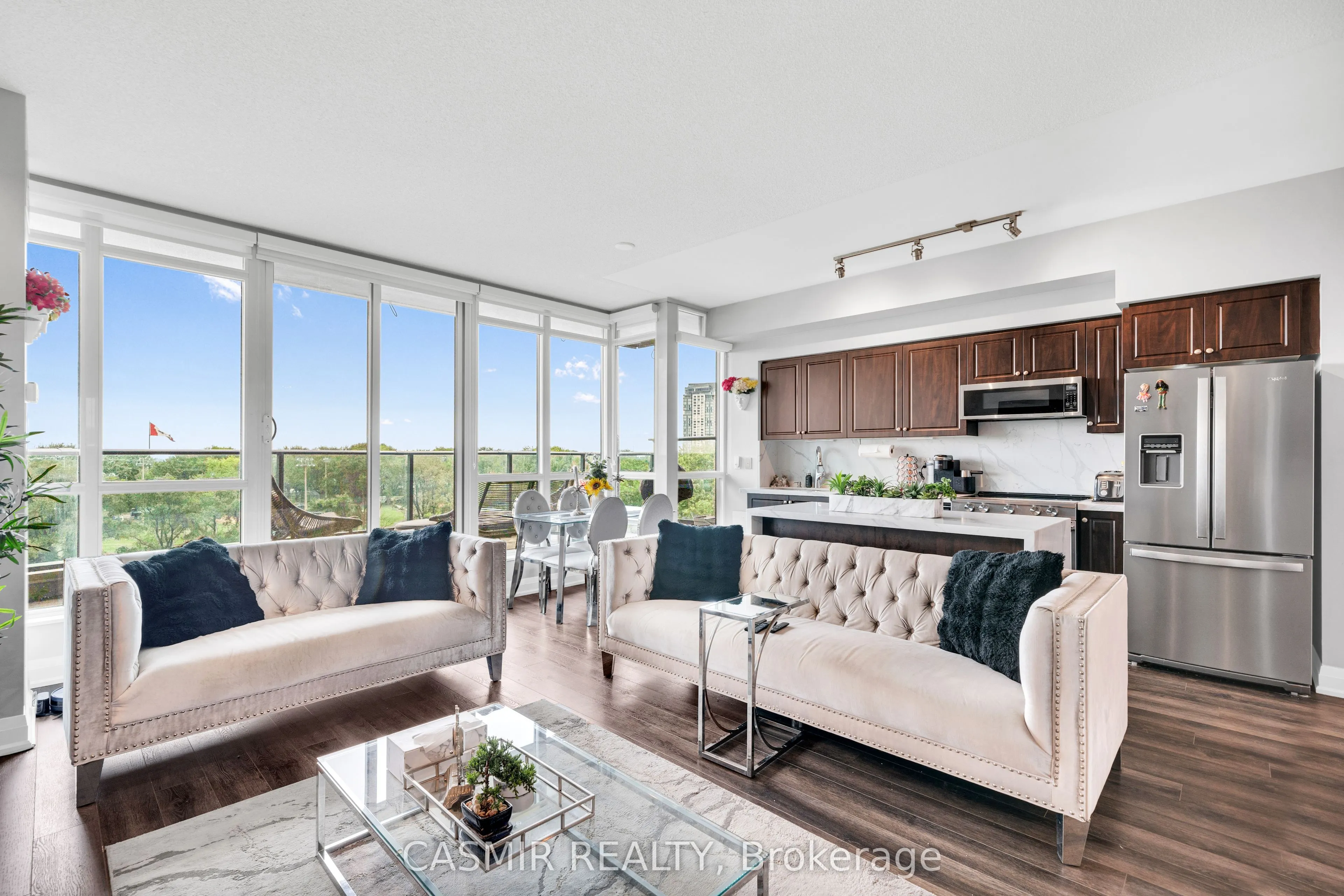 215 Fort York Boulevard, #707
