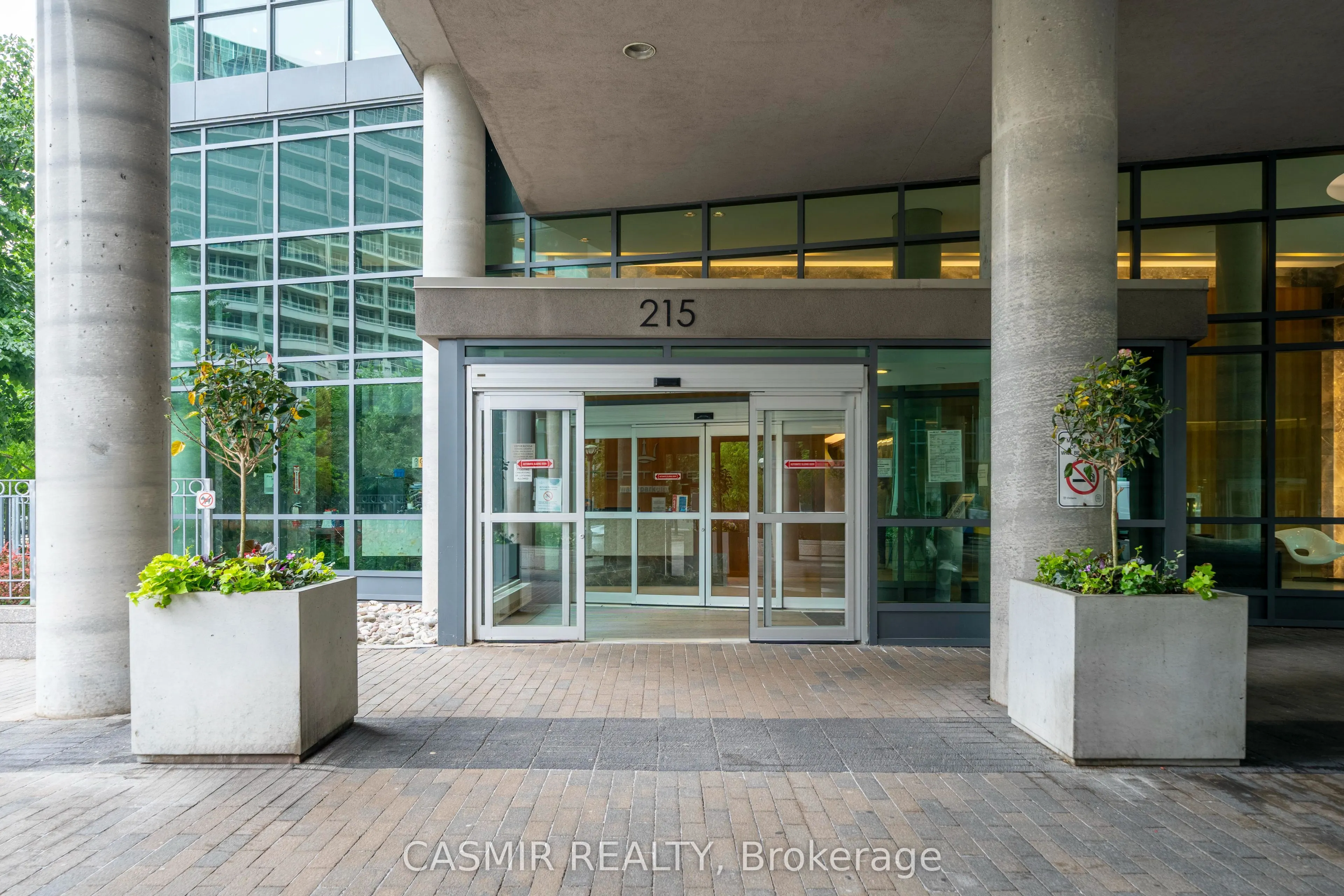 215 Fort York Boulevard, #707