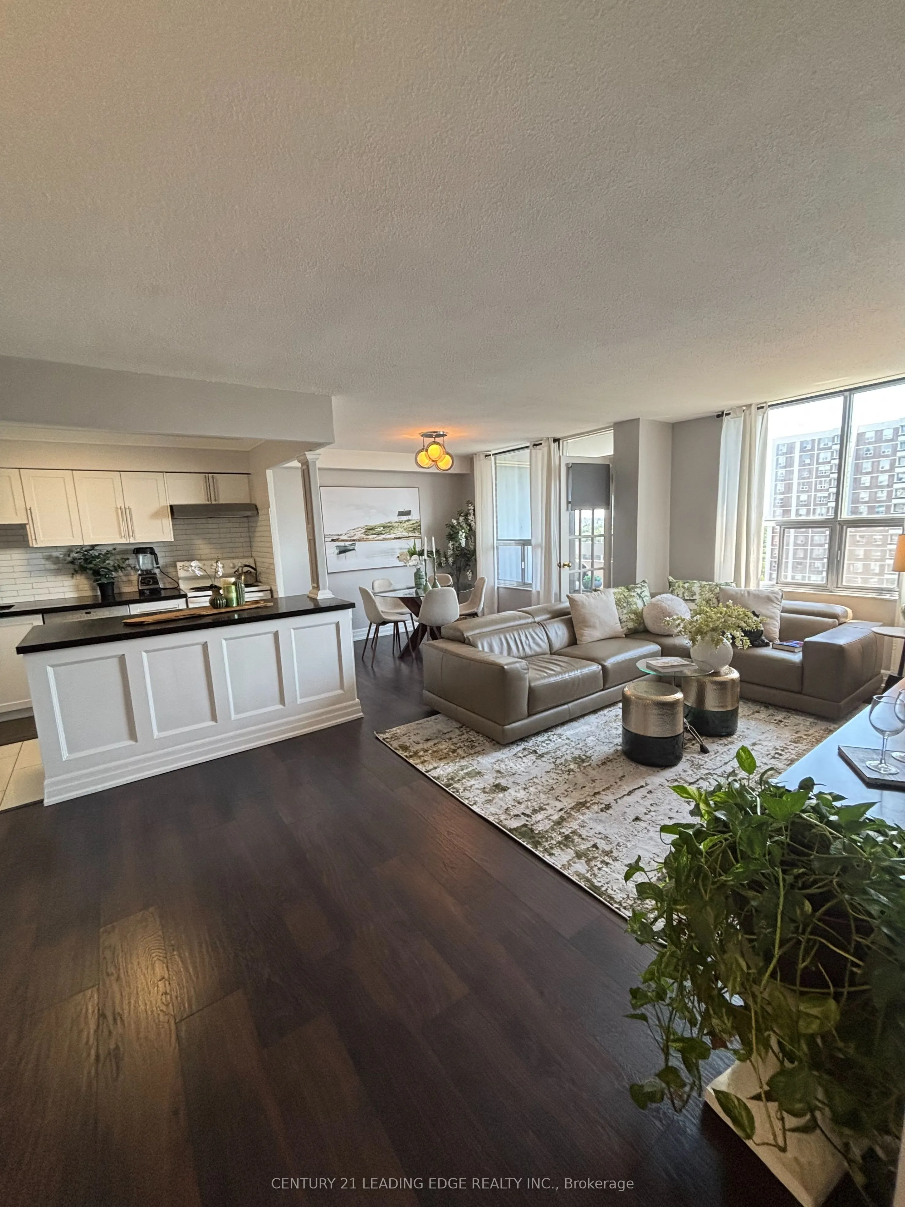 10 Edgecliff Golfway, #1704