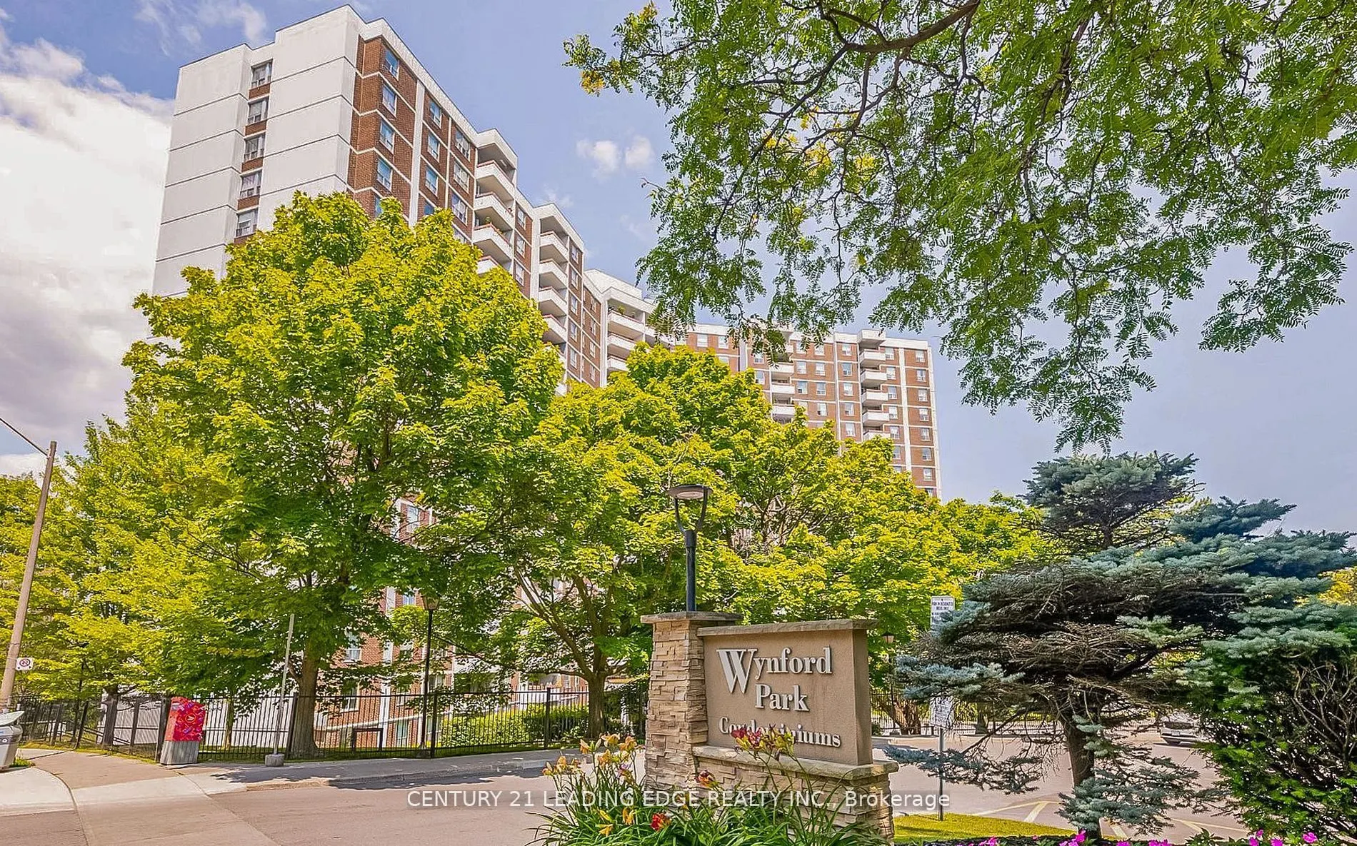 10 Edgecliff Golfway, #1704