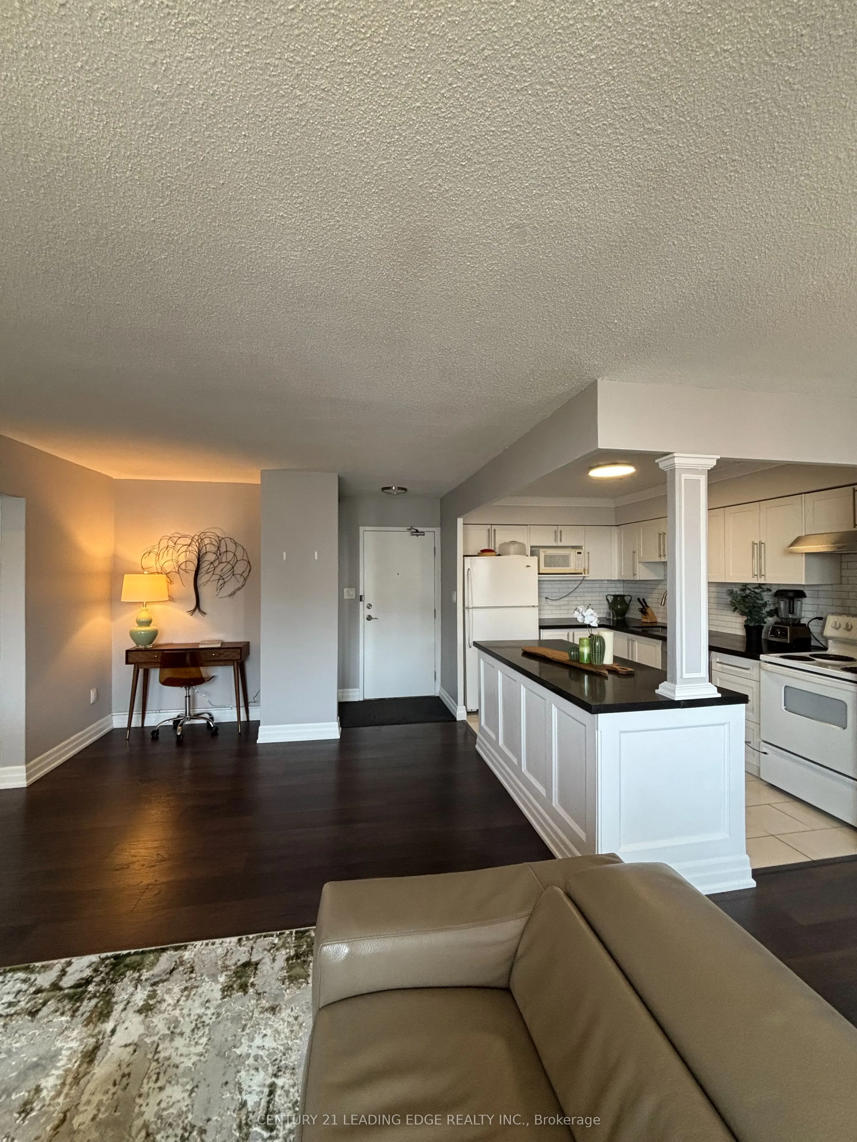 10 Edgecliff Golfway, #1704