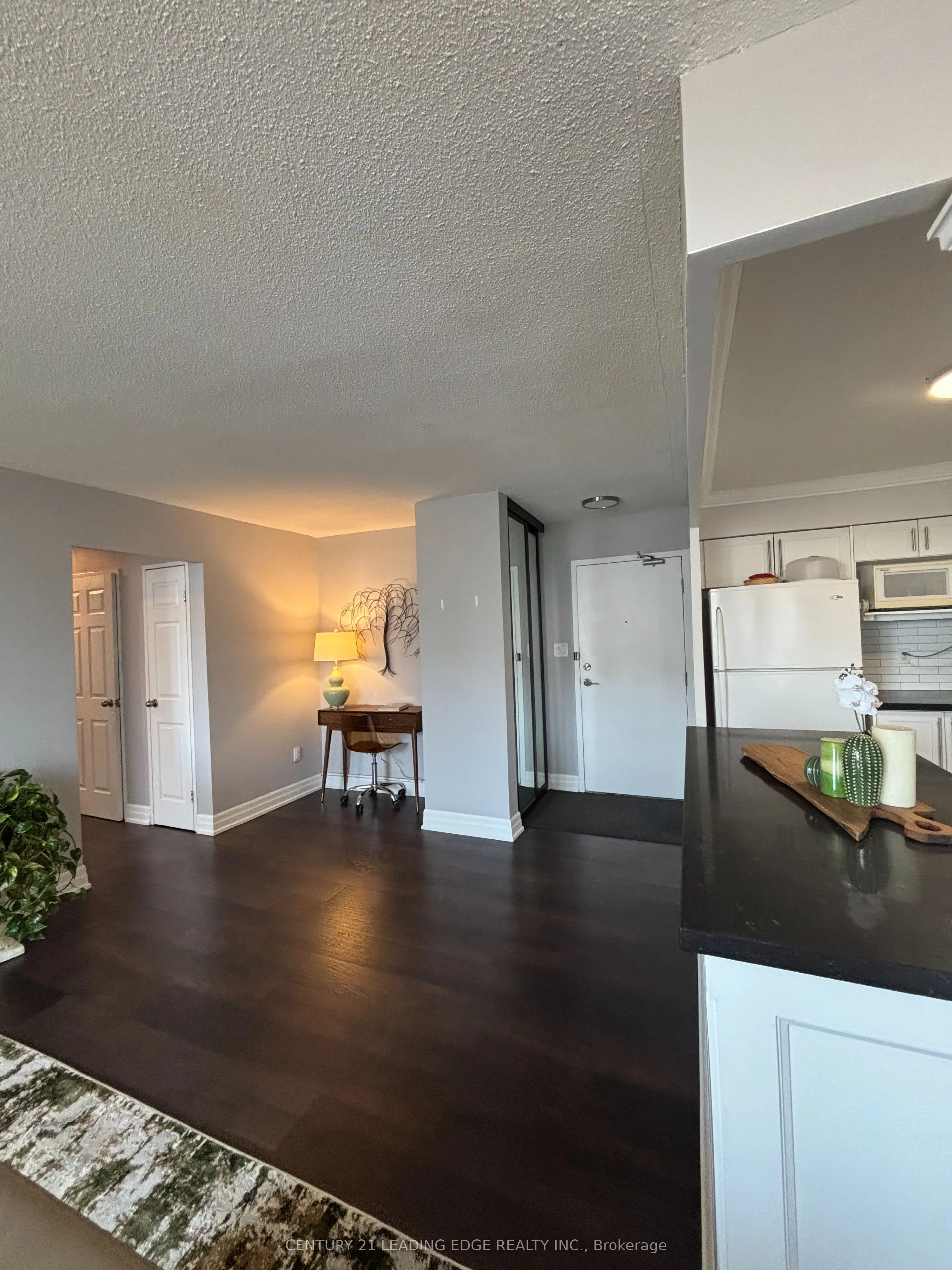 10 Edgecliff Golfway, #1704