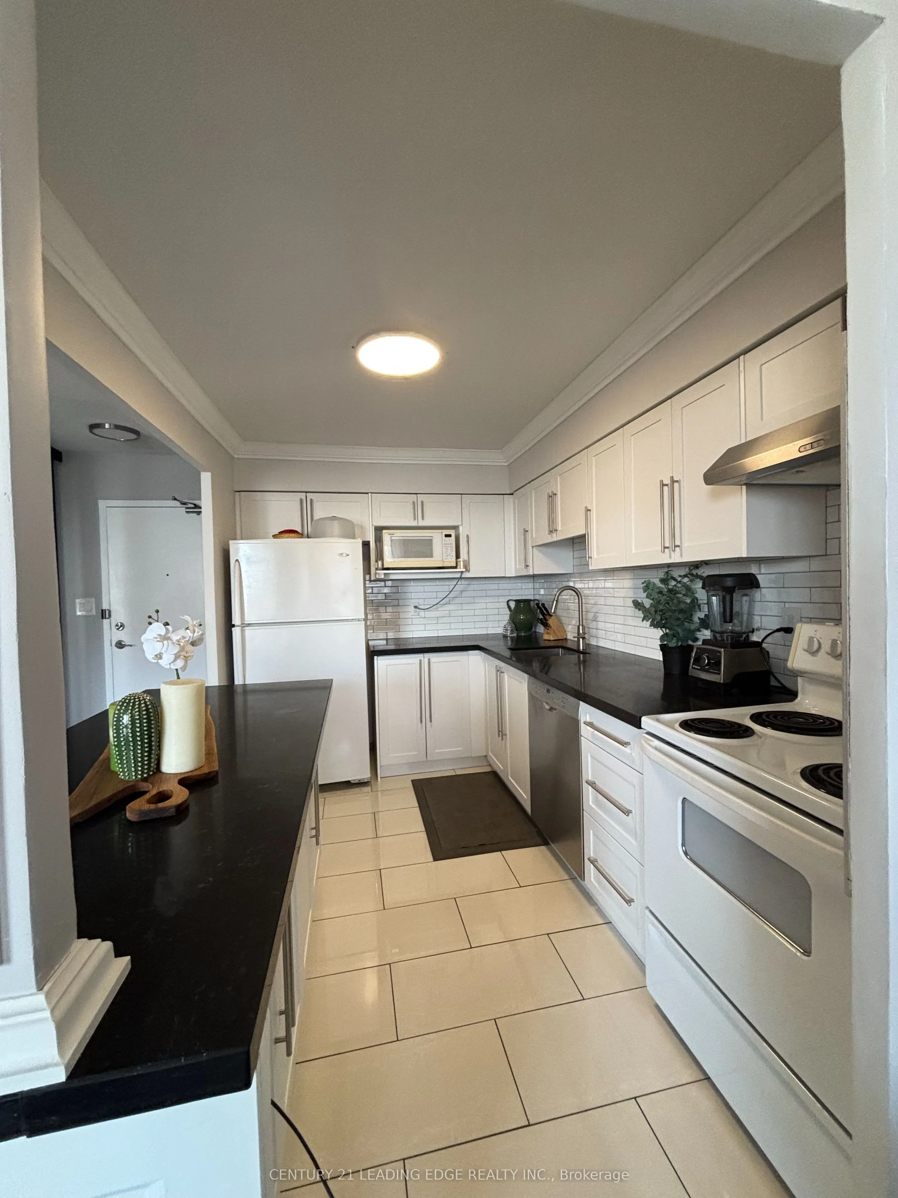 10 Edgecliff Golfway, #1704