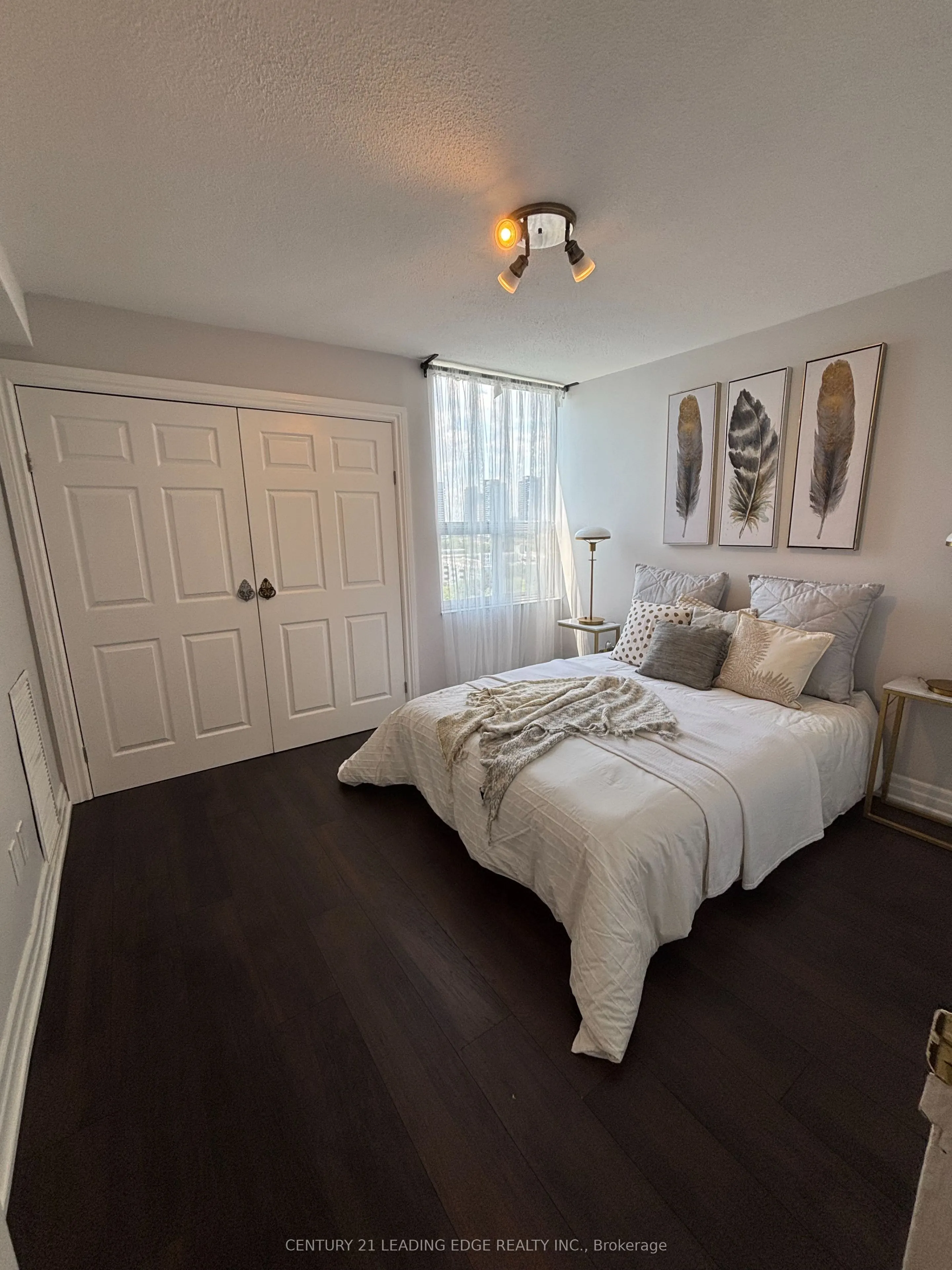10 Edgecliff Golfway, #1704