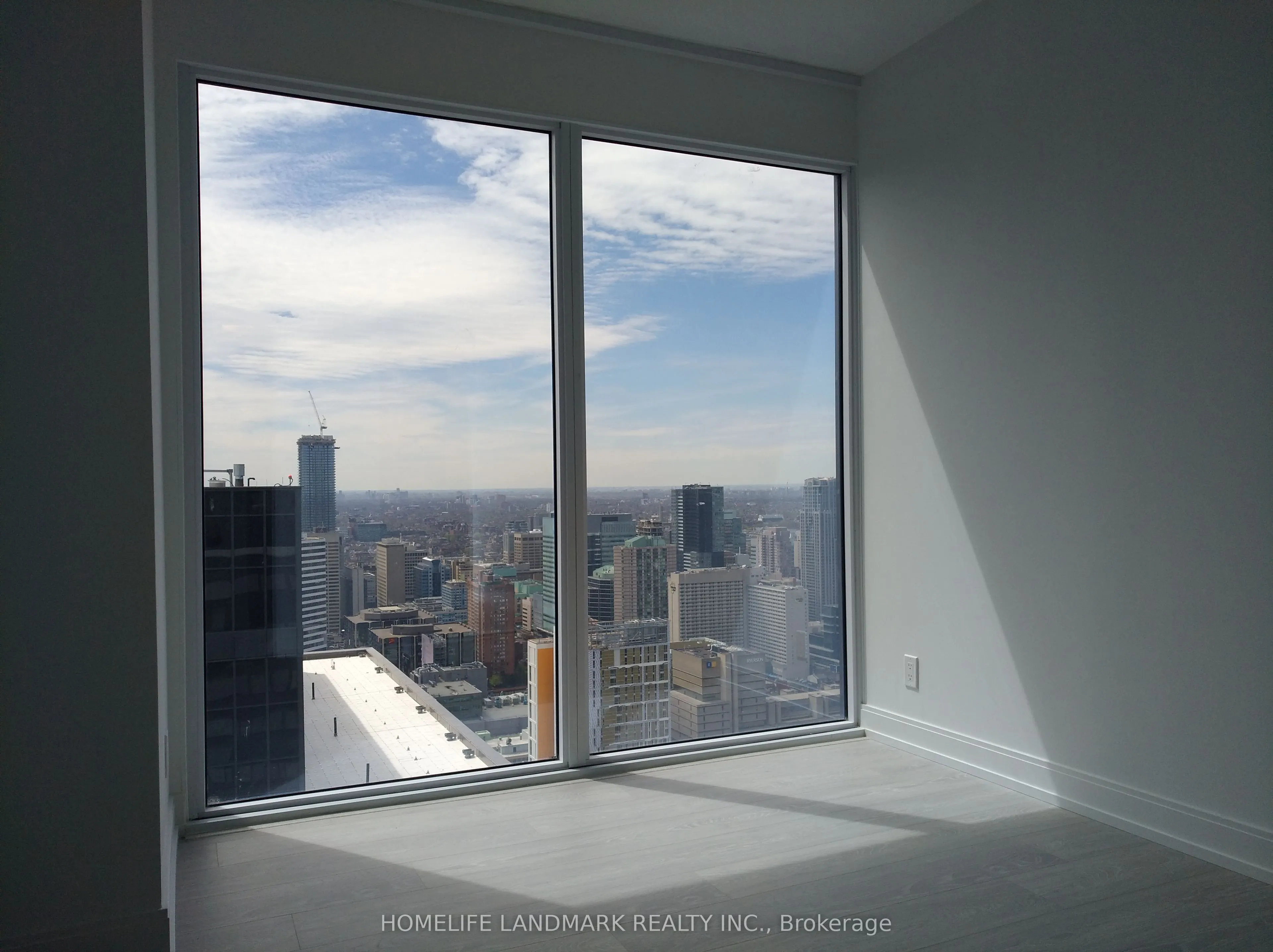 181 Dundas Street E, #5610